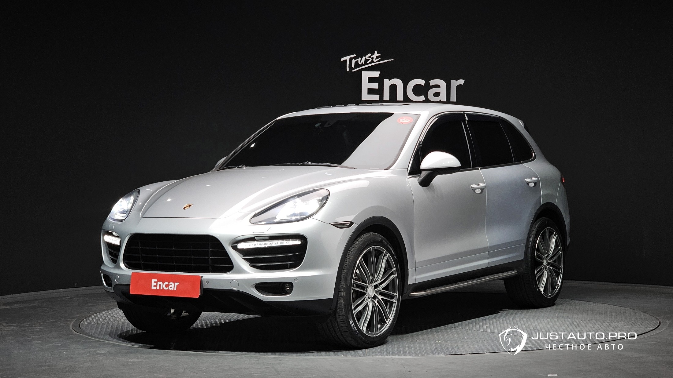 Автомобиль Porsche Cayenne