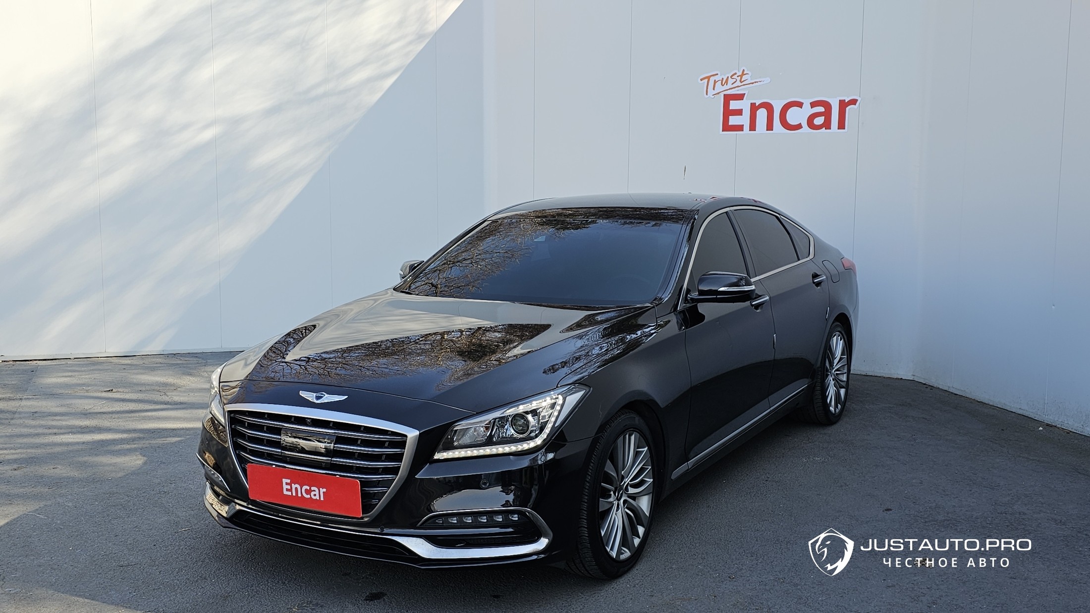 Автомобиль Genesis G80