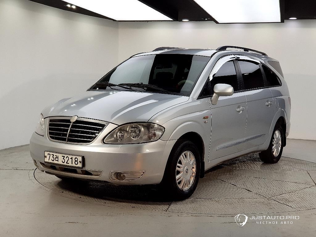 Автомобиль KG_Mobility_Ssangyong Rodius