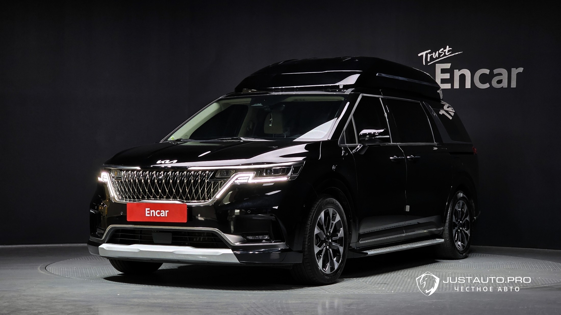 Автомобиль Kia Canival