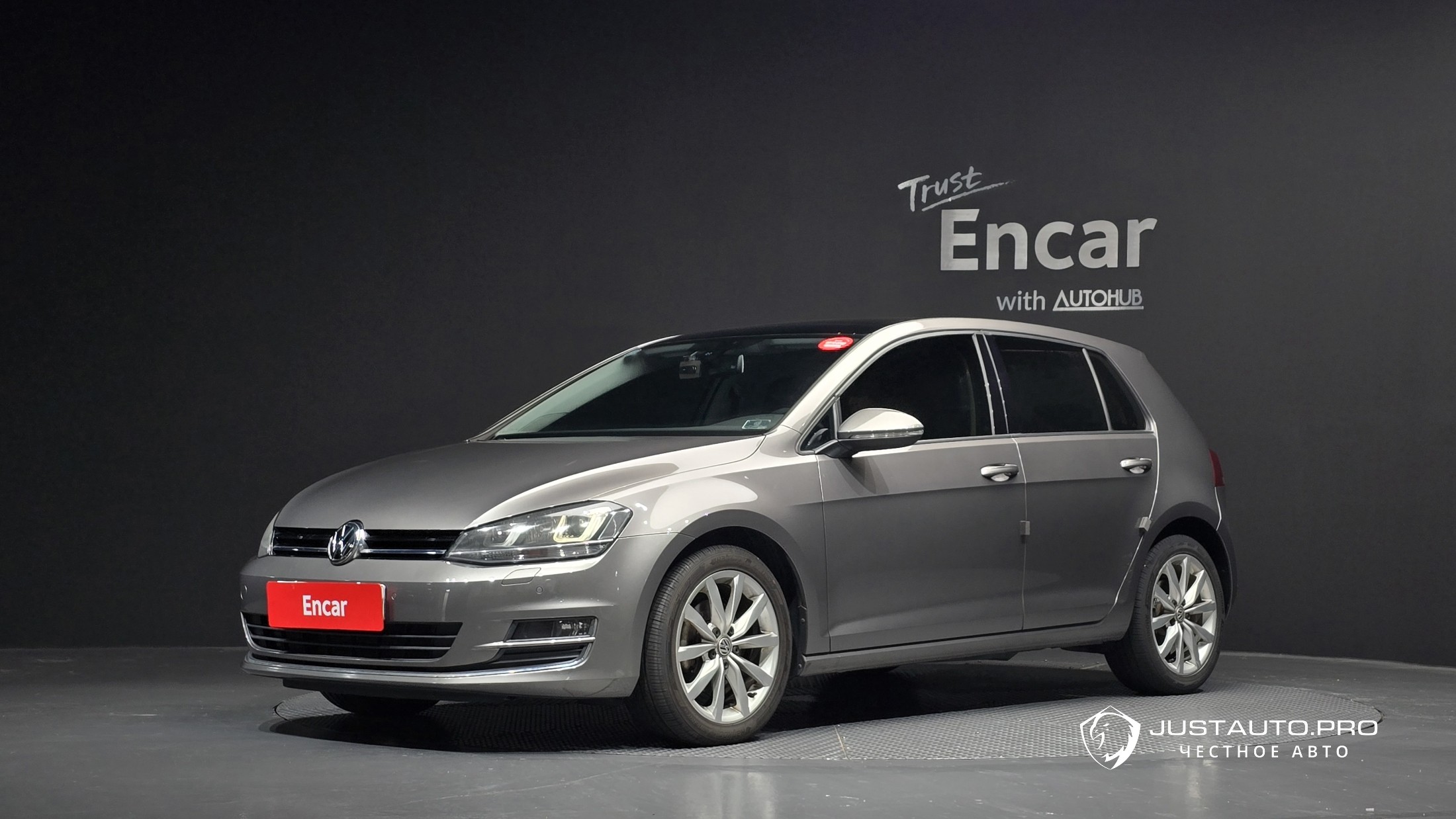 Автомобиль Volkswagen Golf