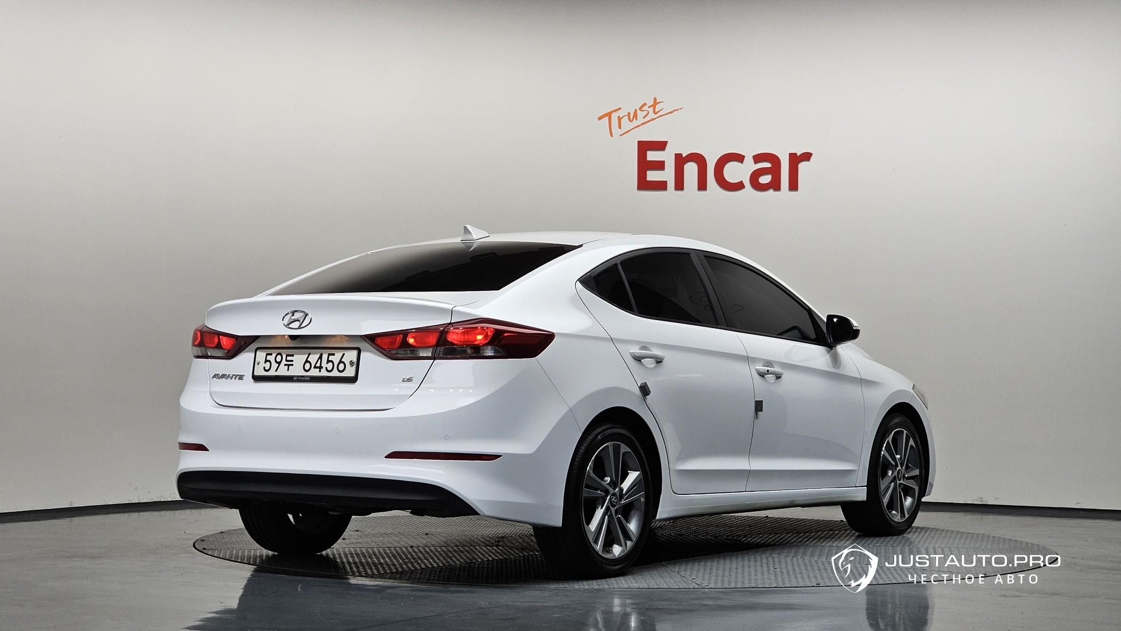 Автомобиль Hyundai AVANTE