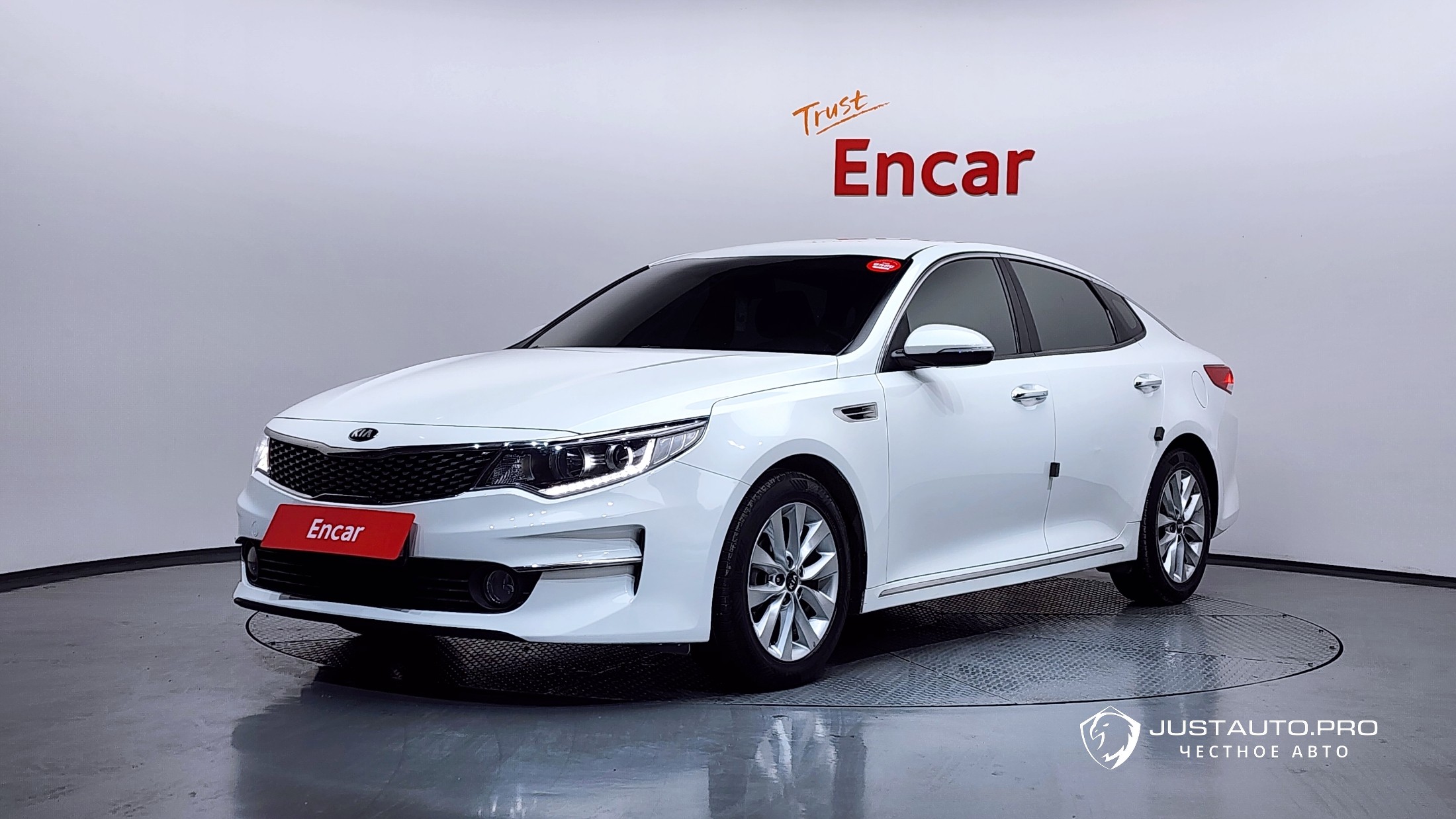 Автомобиль Kia K5