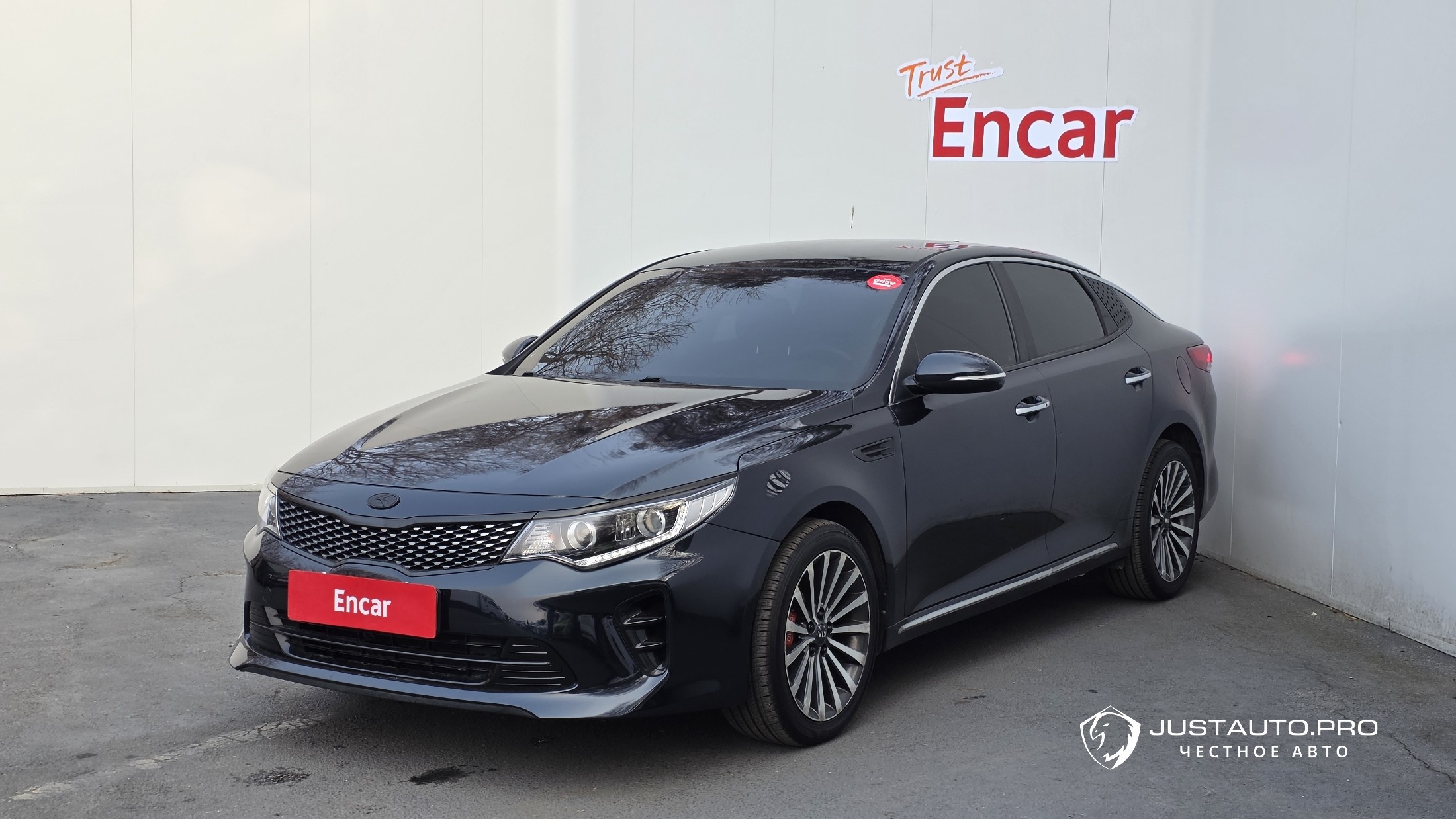Автомобиль Kia K5