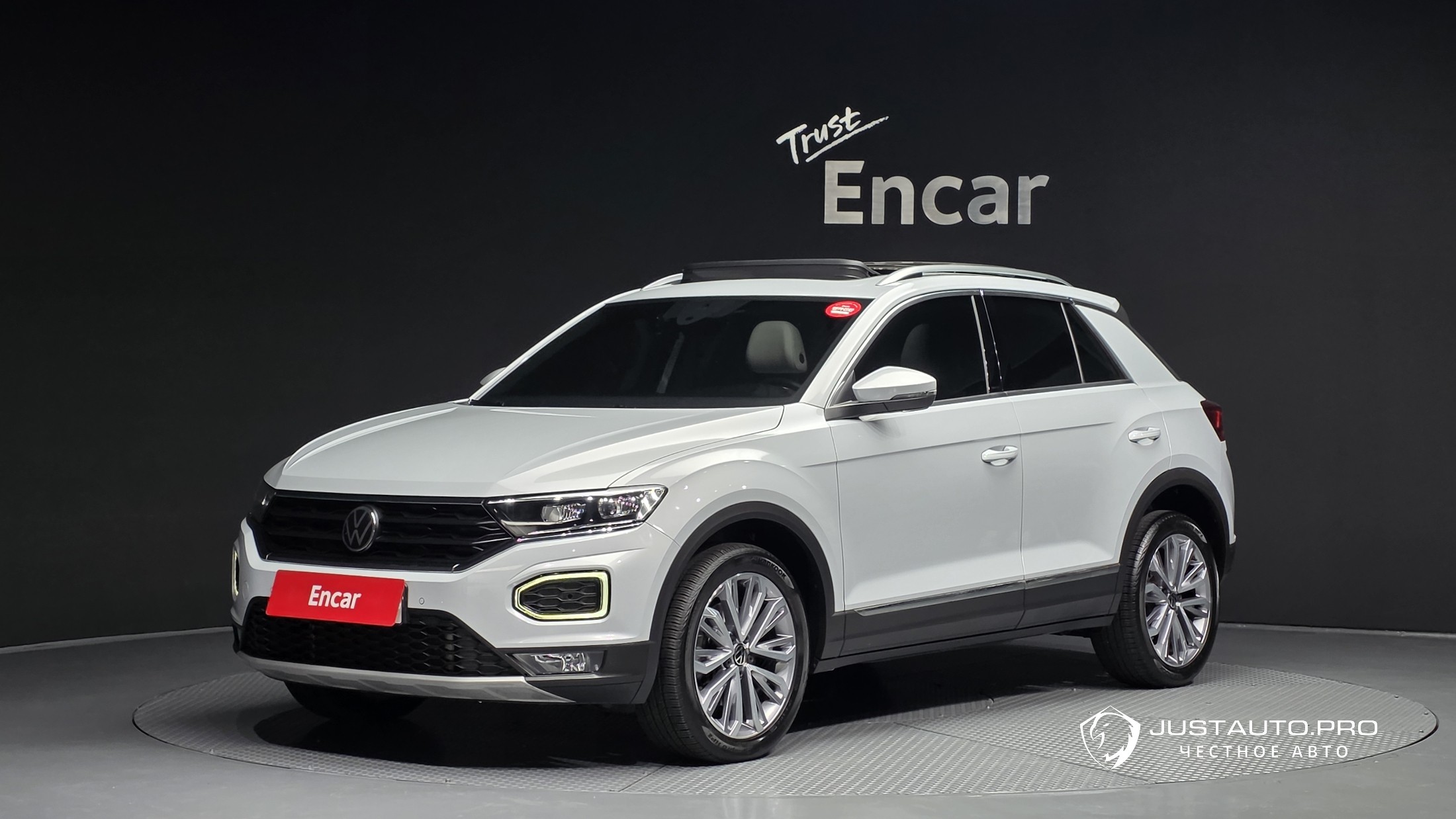 Автомобиль Volkswagen T-Roc