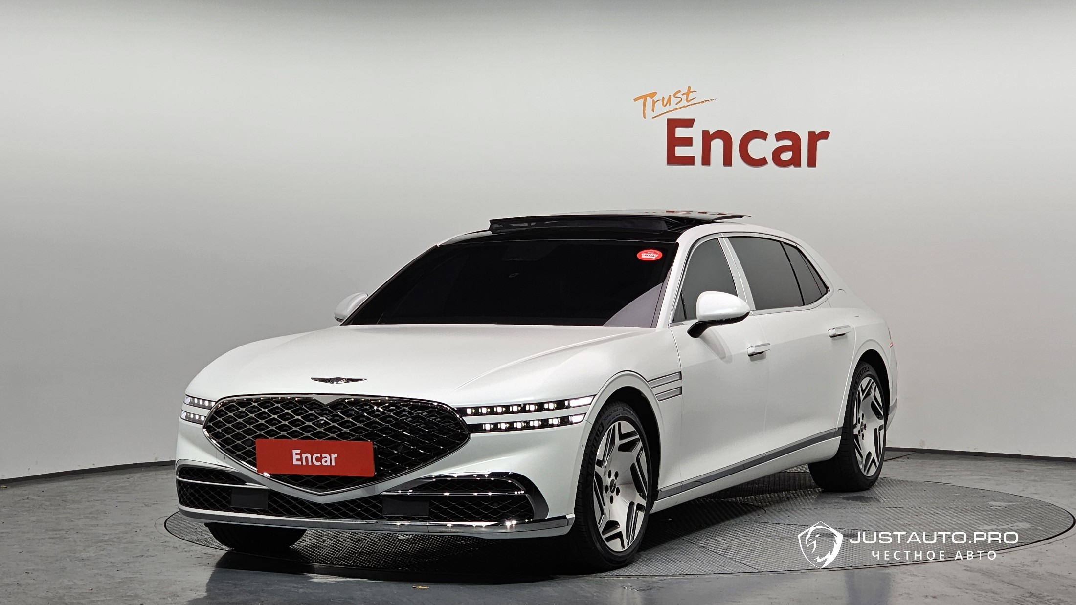 Автомобиль Genesis G90