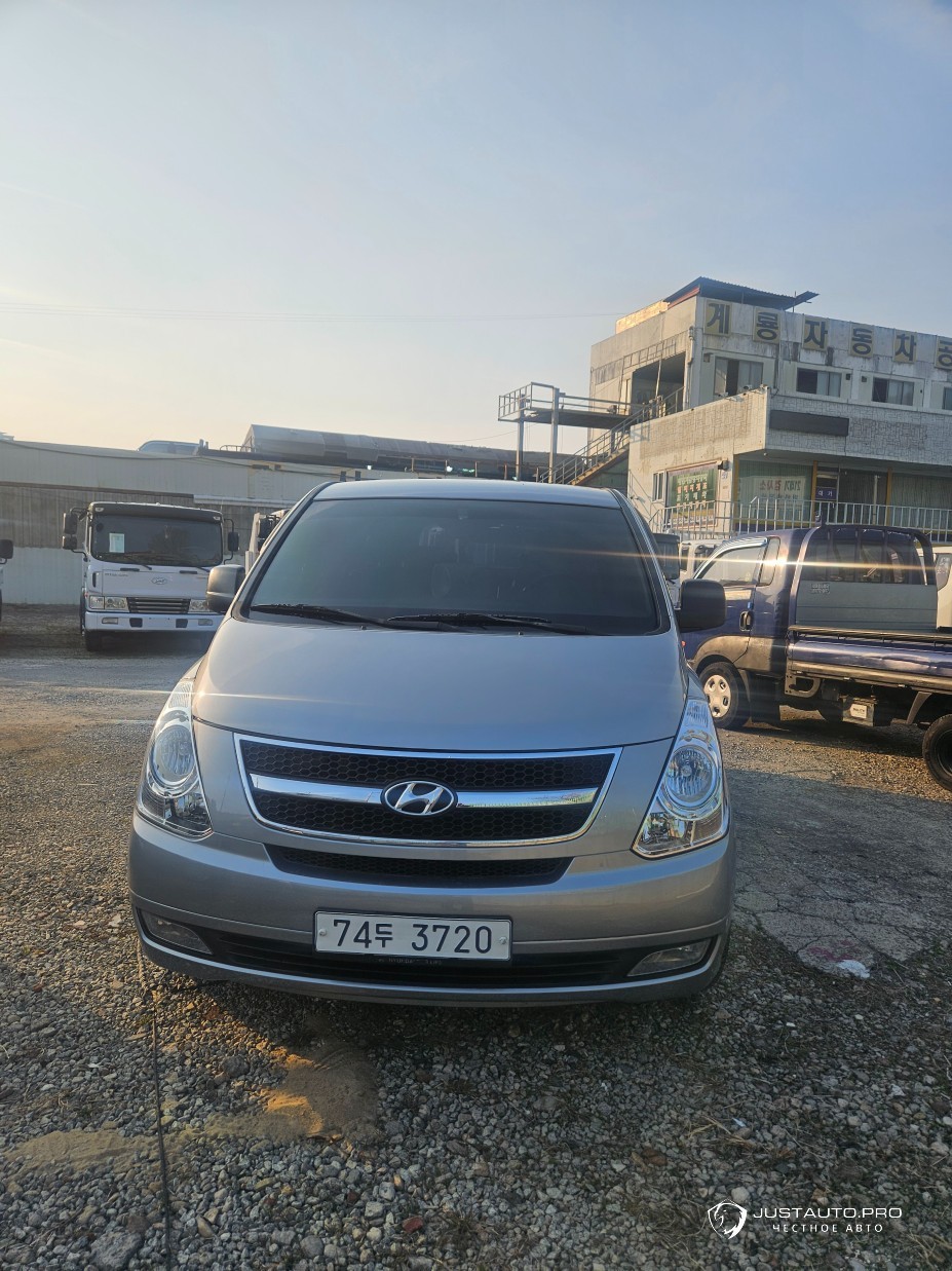 Автомобиль Hyundai Starex