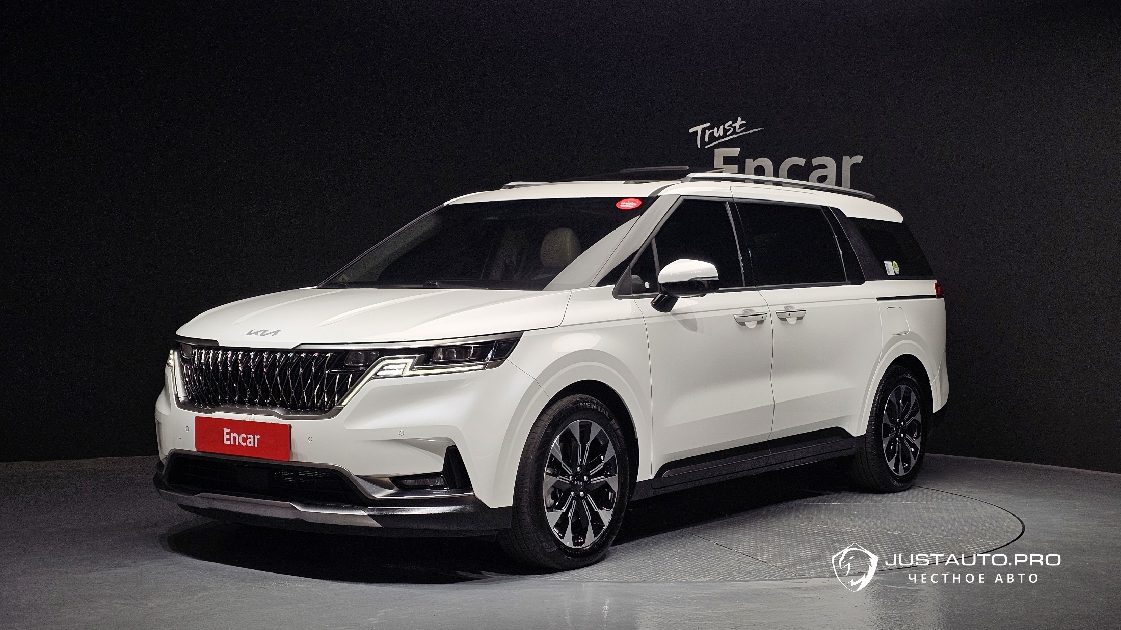 Автомобиль Kia Canival