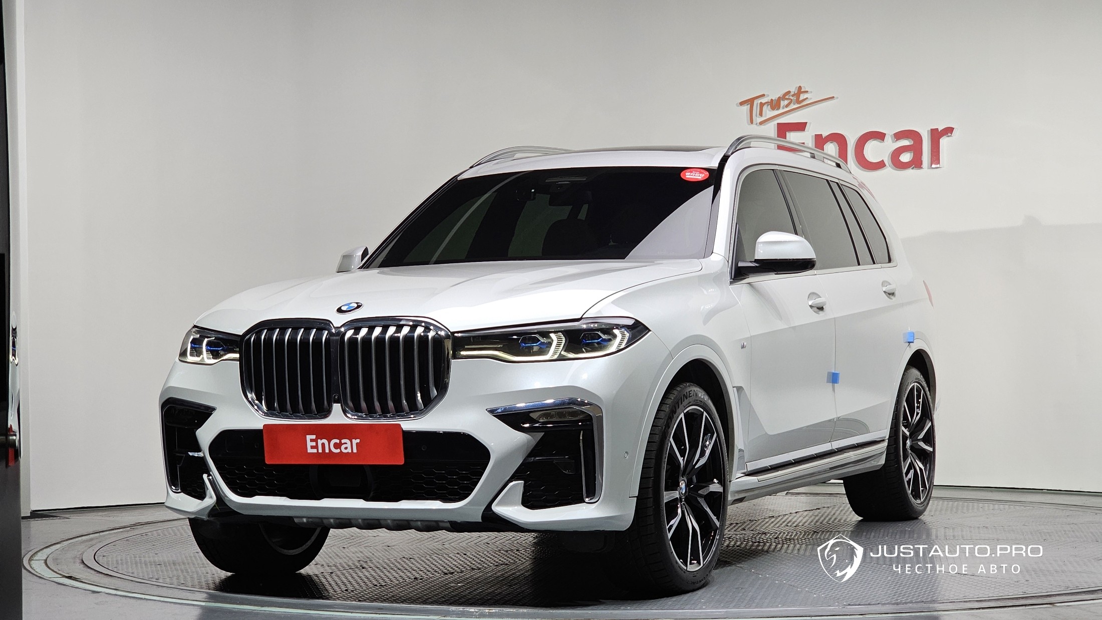 Автомобиль BMW X7