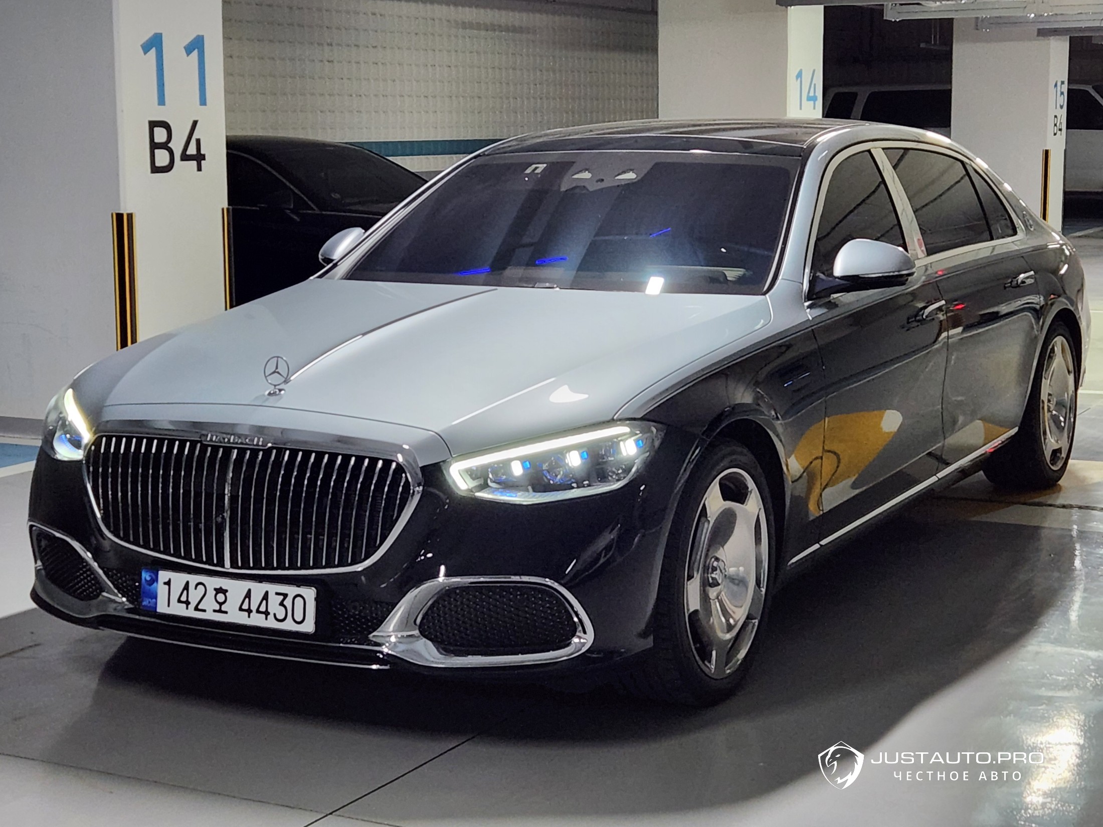 Автомобиль Mercedes-Benz S-Class