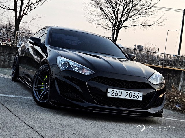Автомобиль Hyundai Genesis