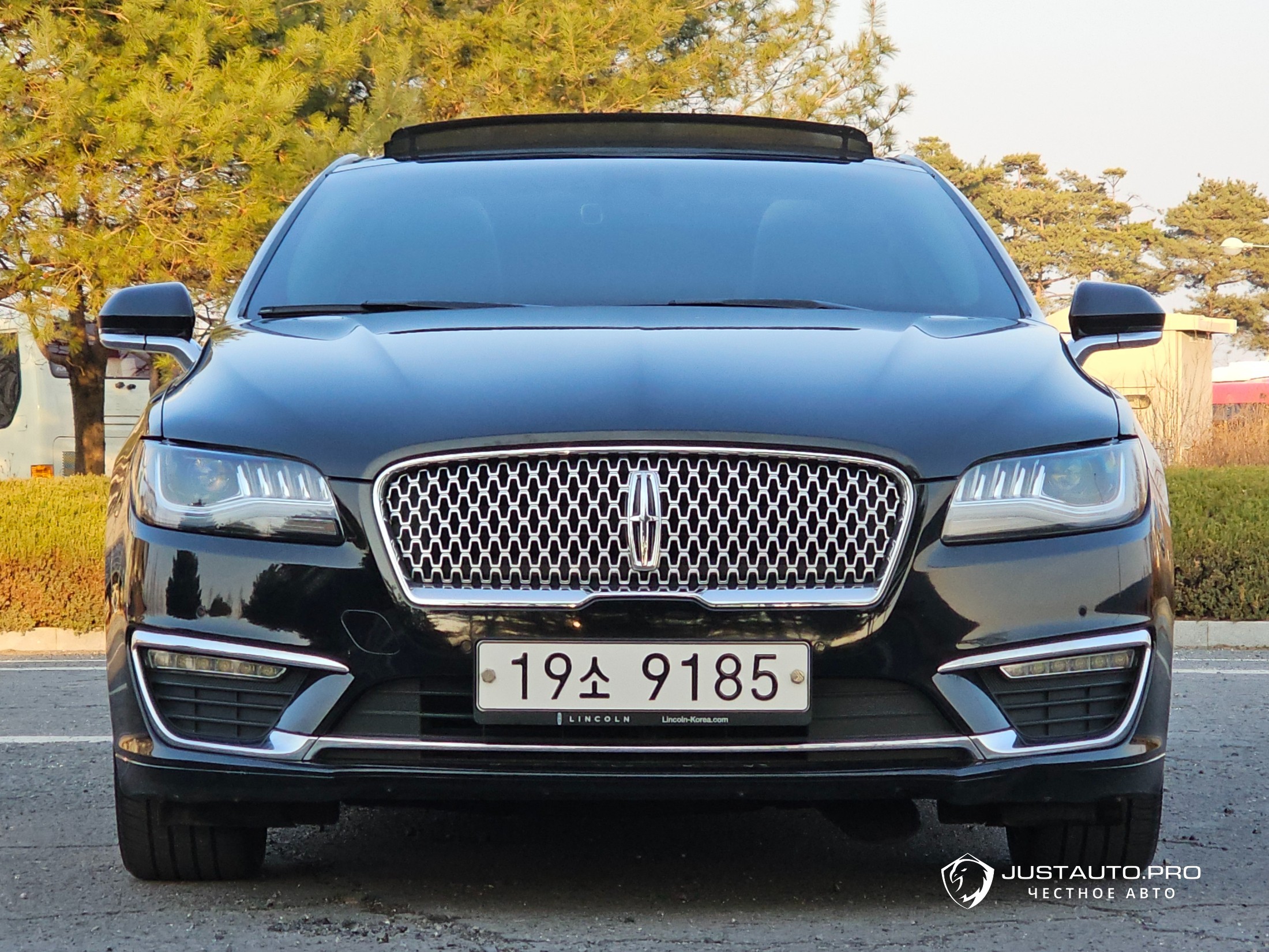 Автомобиль Lincoln MKZ