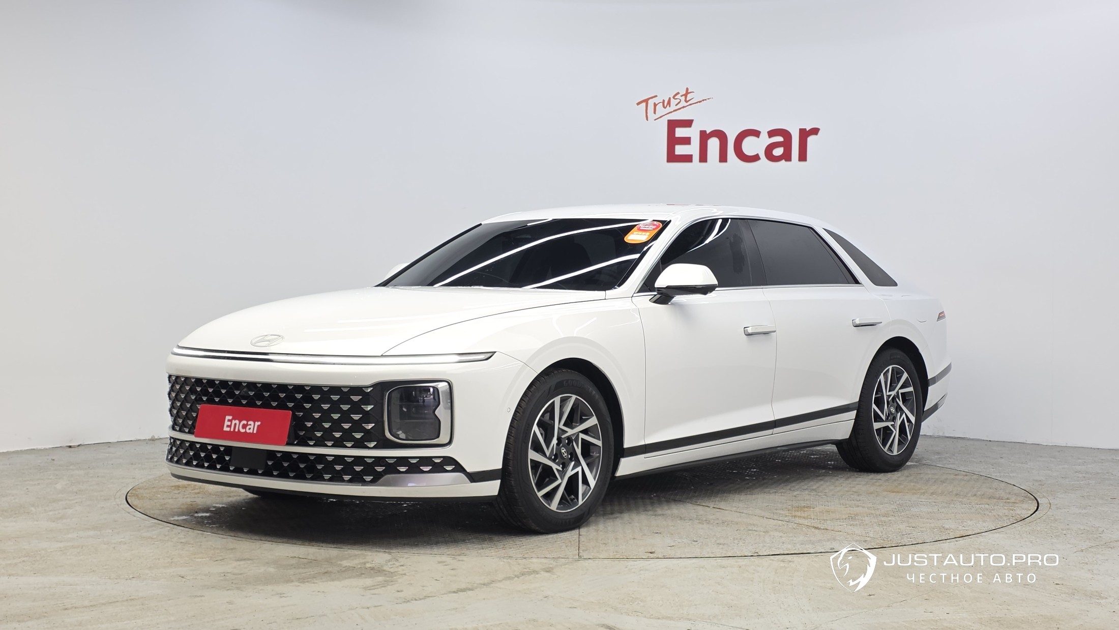 Автомобиль Hyundai Grandeur