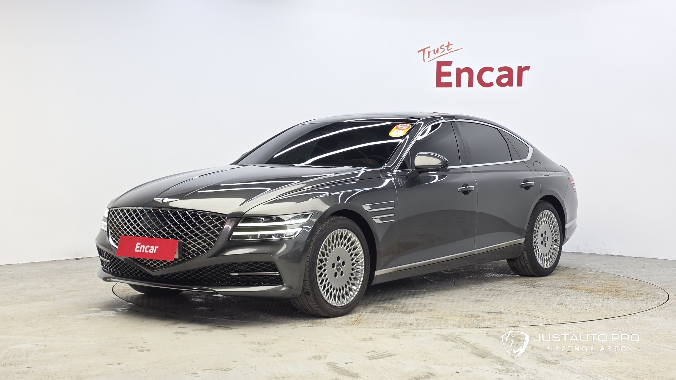 Автомобиль Genesis G80