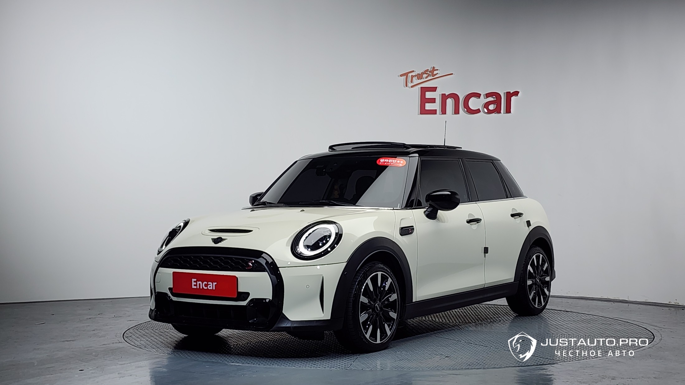 Автомобиль Mini Cooper