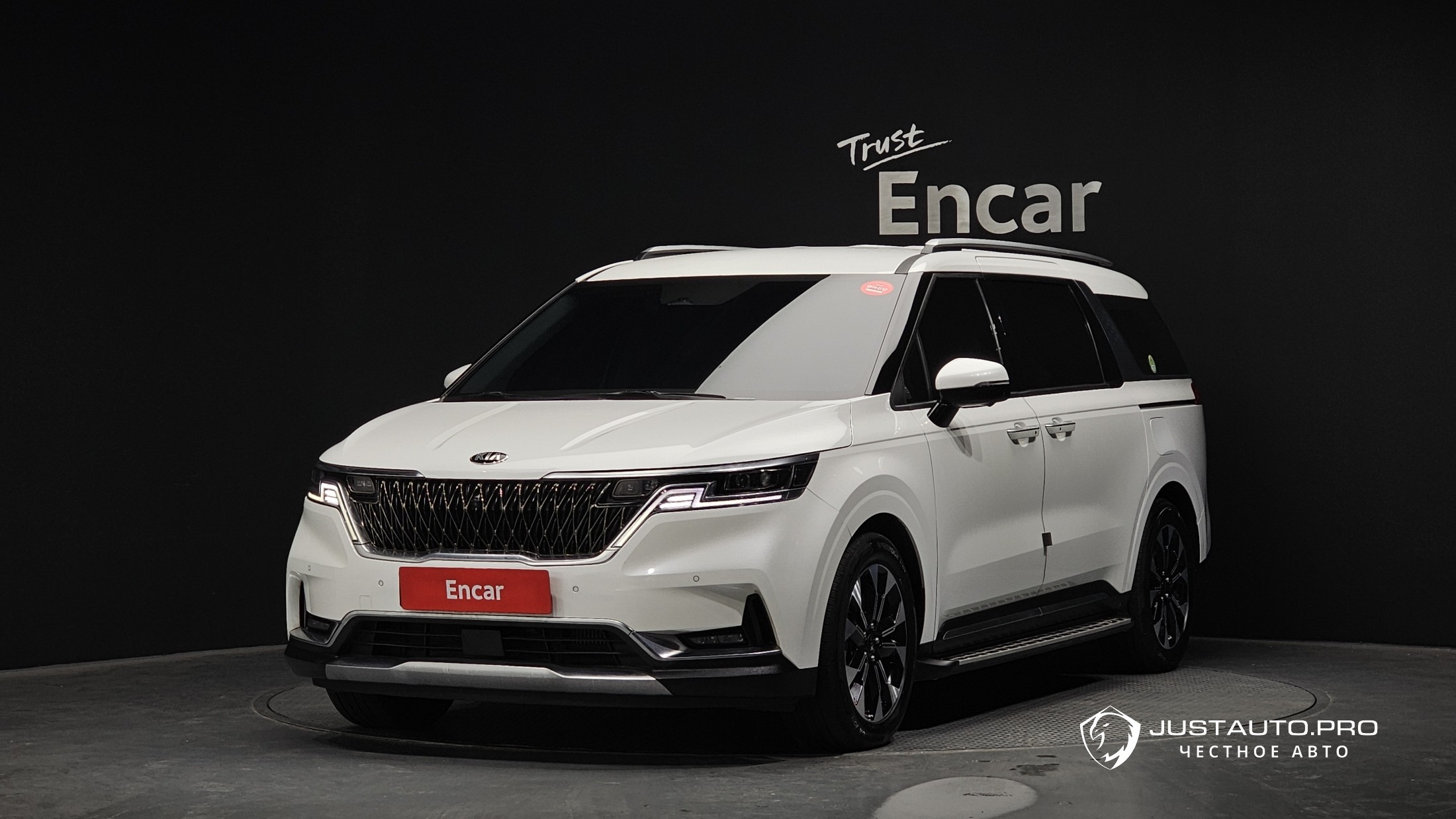 Автомобиль Kia Canival