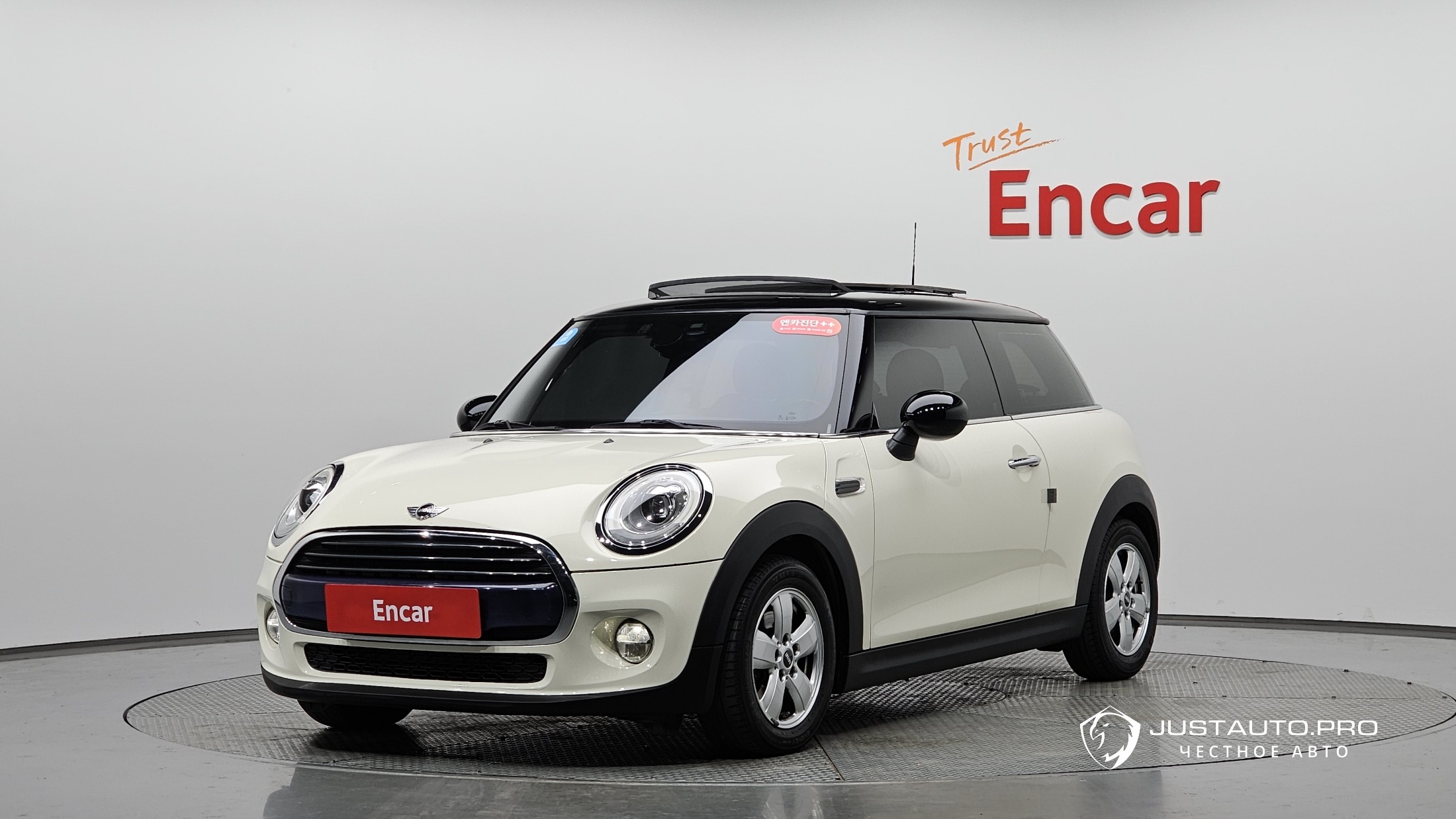 Автомобиль Mini Cooper