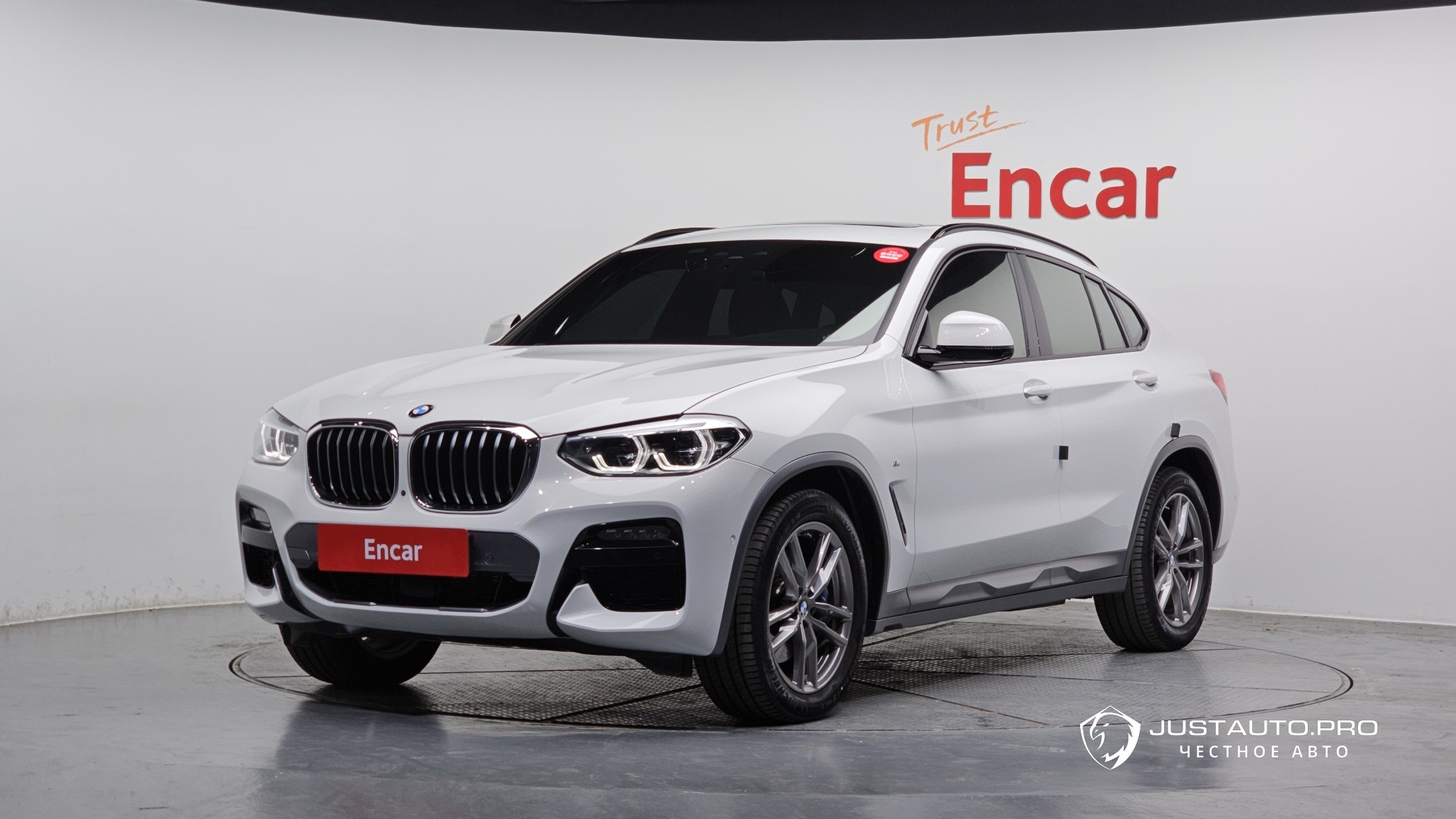 Автомобиль BMW X4