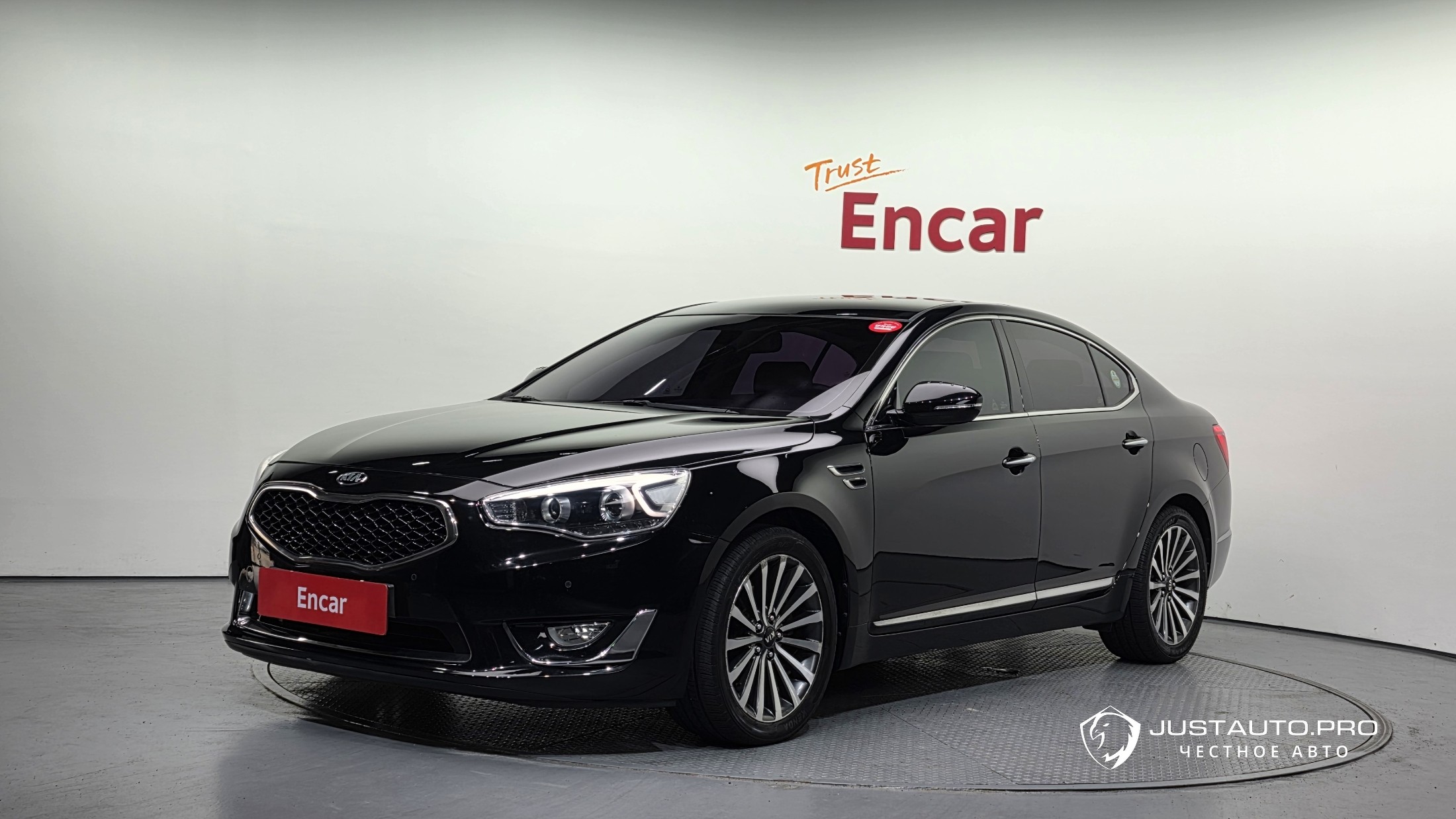 Автомобиль Kia K7