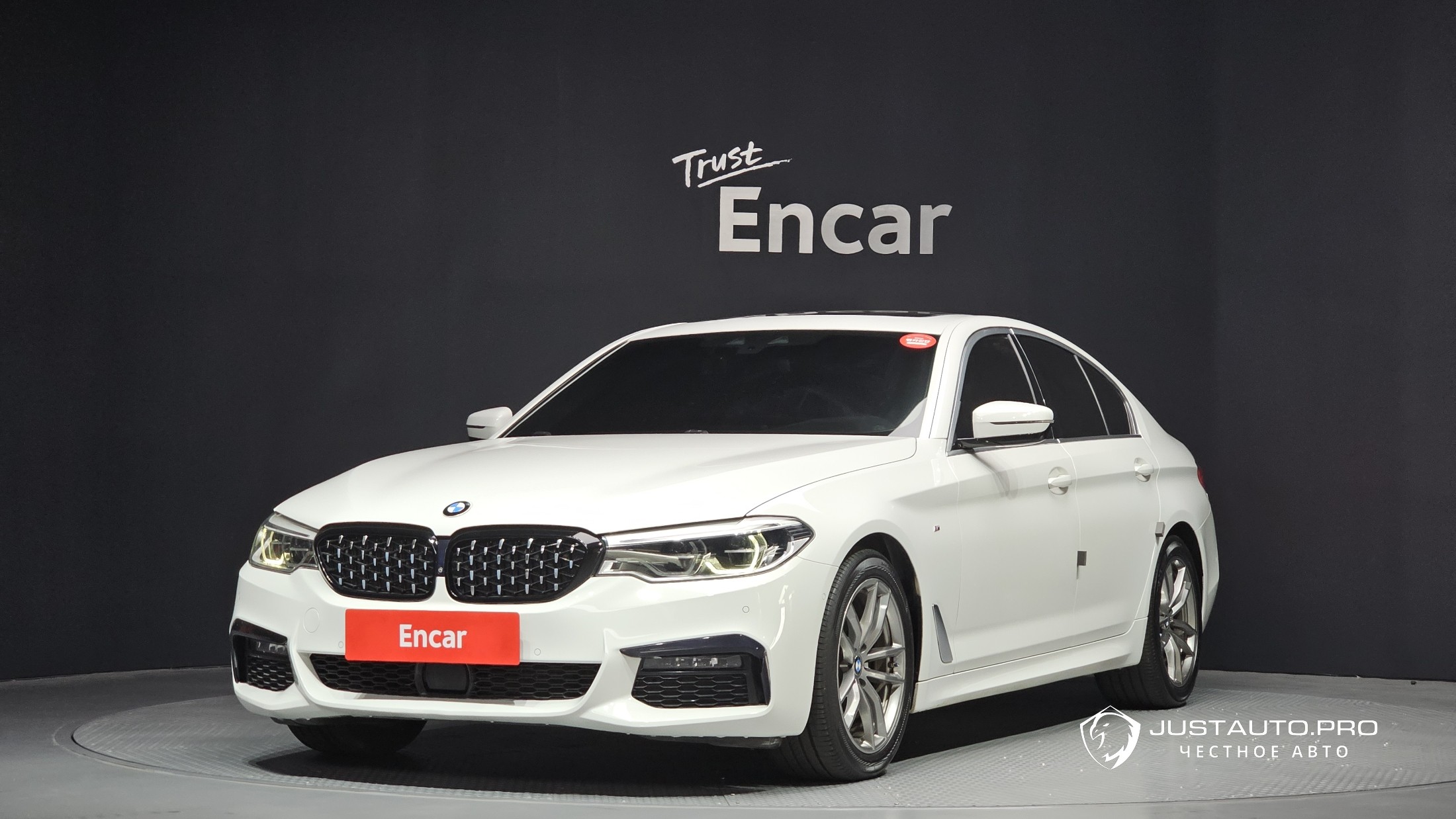 Автомобиль BMW 5-Series