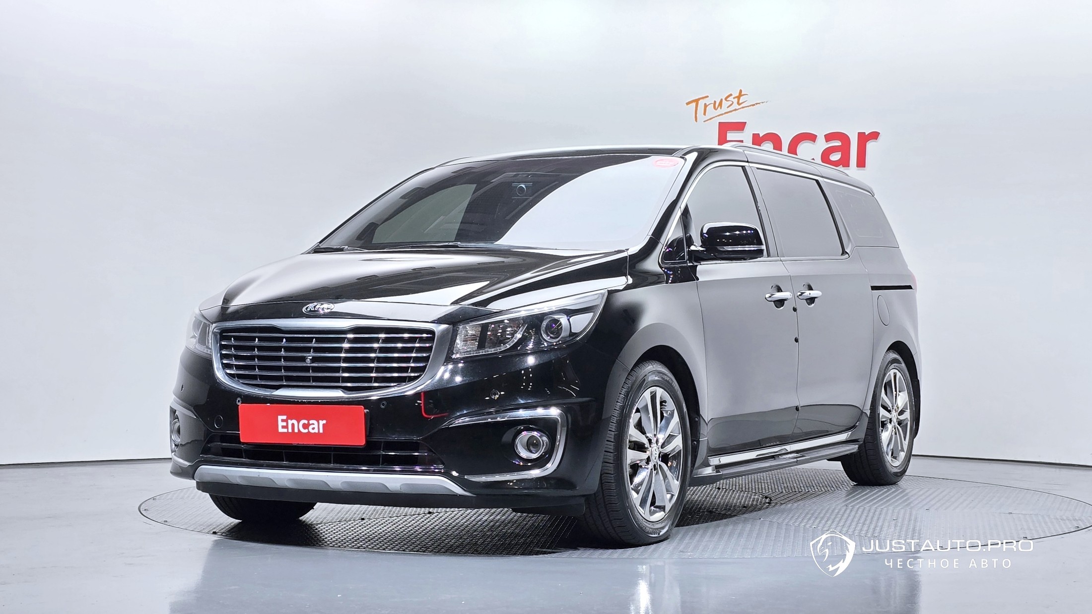 Автомобиль Kia Canival