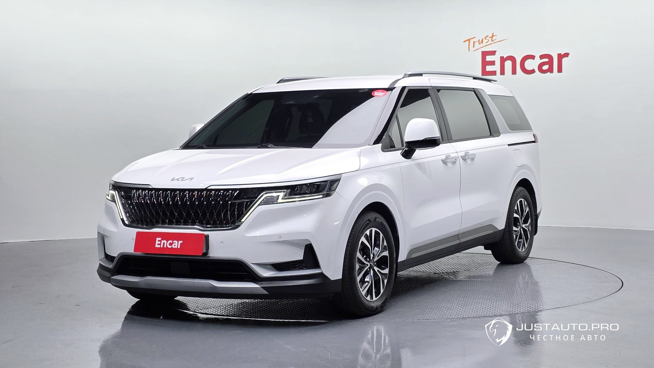 Автомобиль Kia Canival
