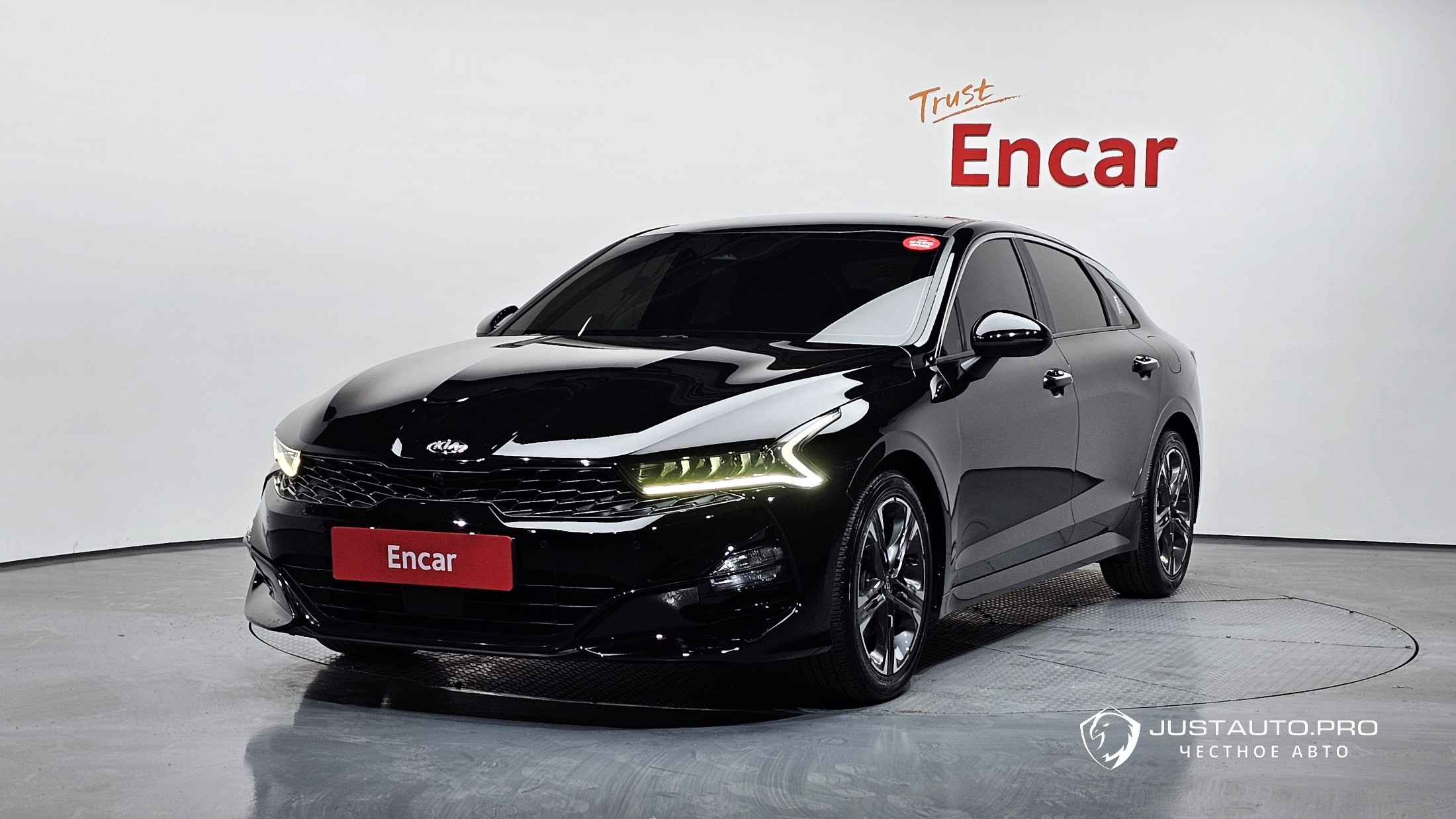 Автомобиль Kia K5