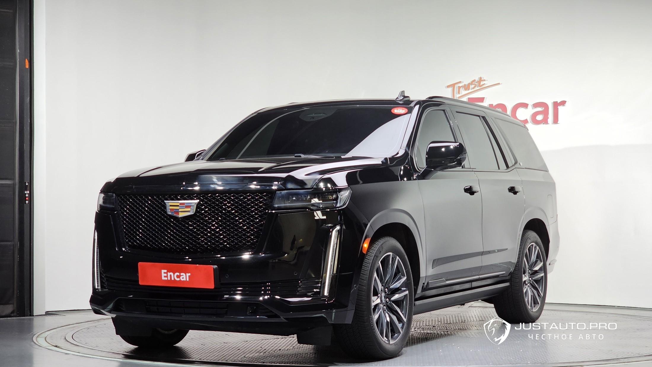 Автомобиль Cadillac Escalade