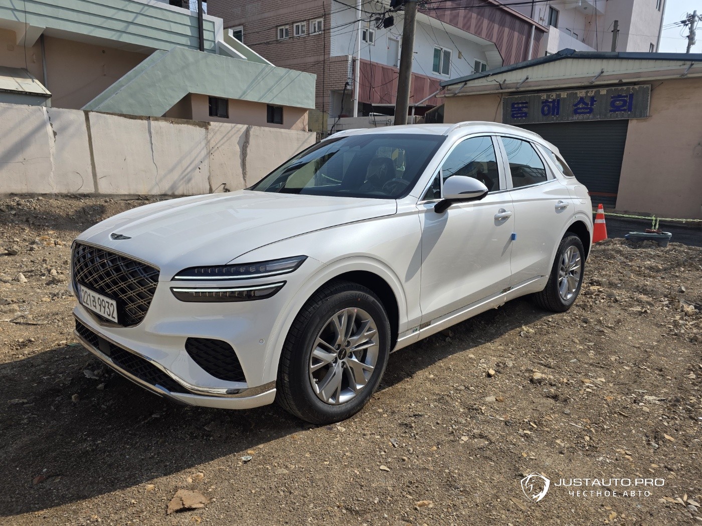 Автомобиль Genesis GV70
