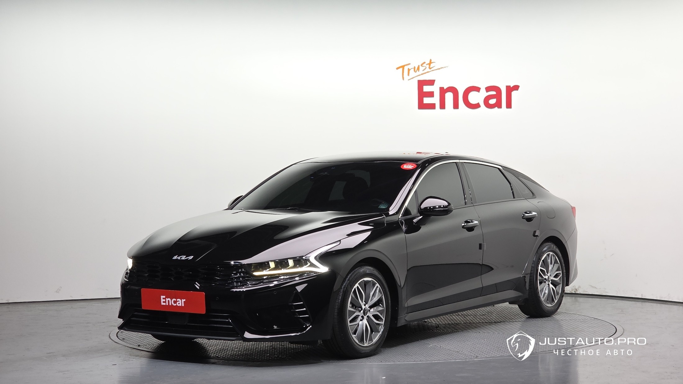 Автомобиль Kia K5