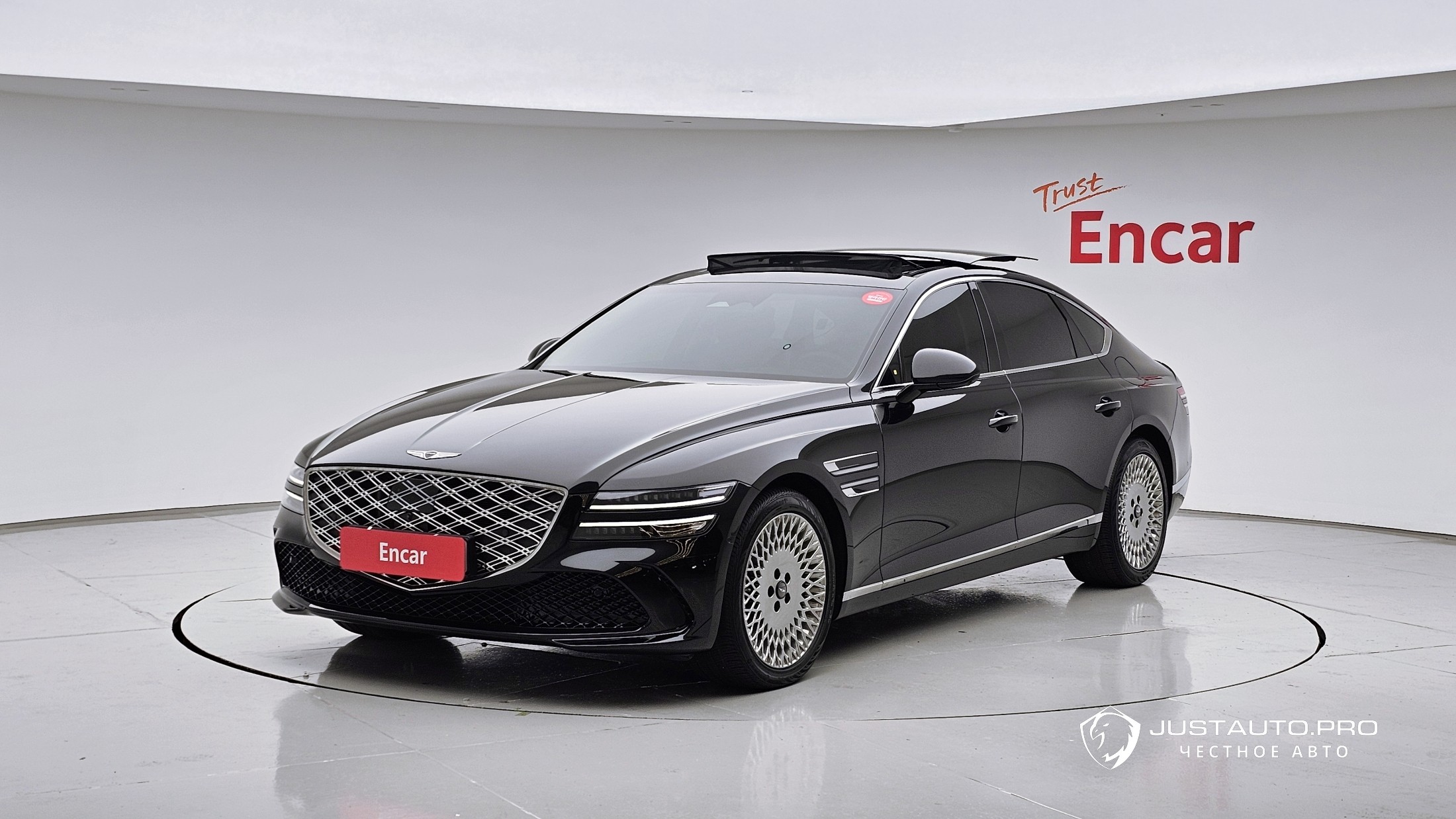 Автомобиль Genesis G80