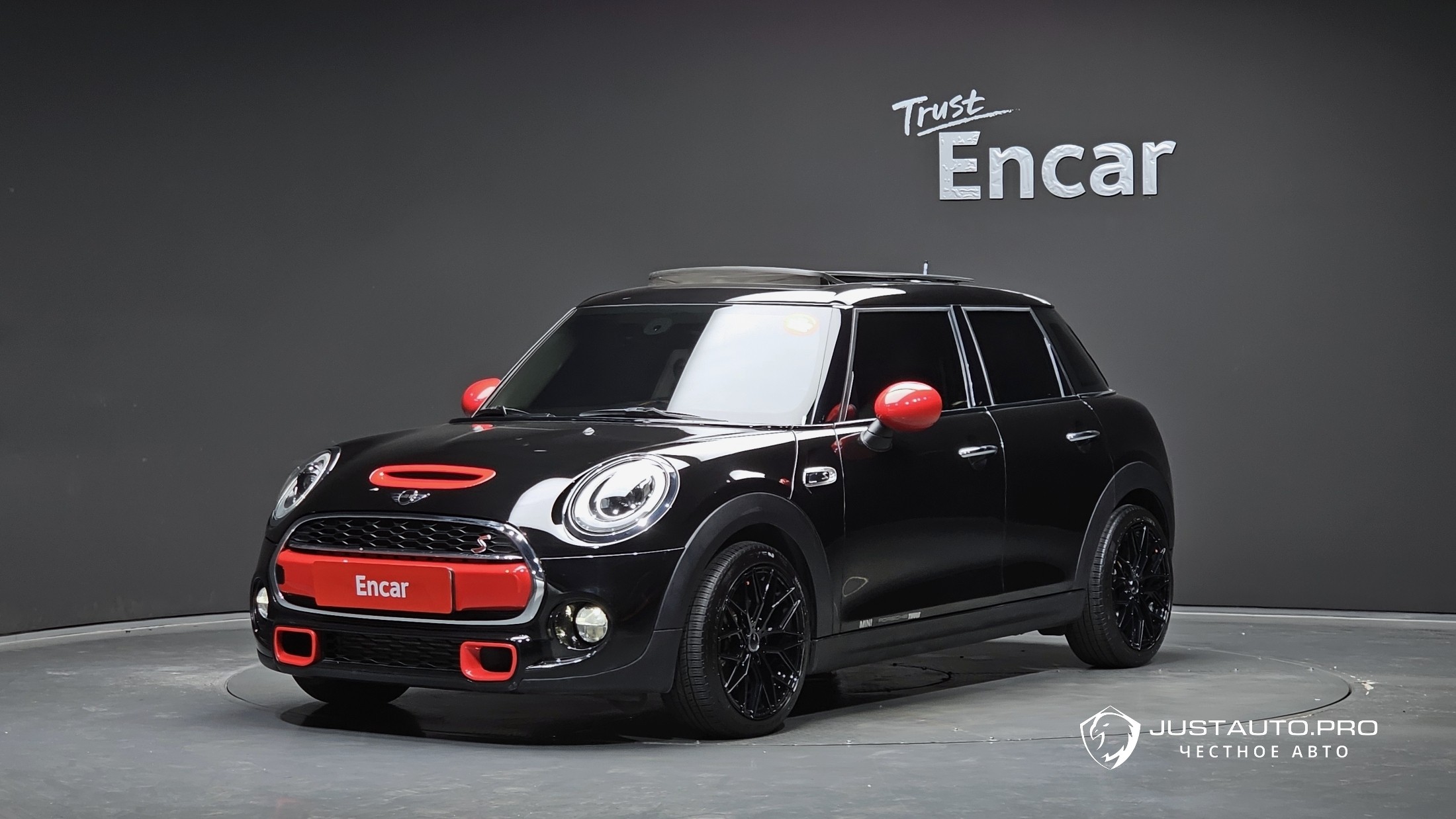 Автомобиль Mini Cooper