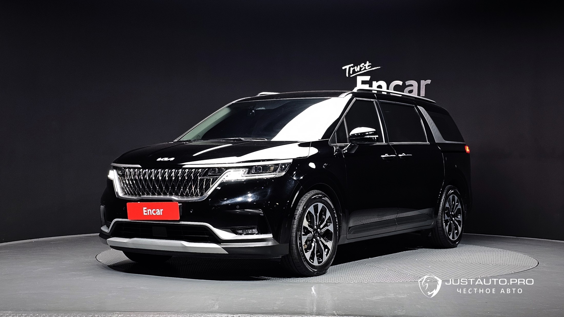 Автомобиль Kia Canival