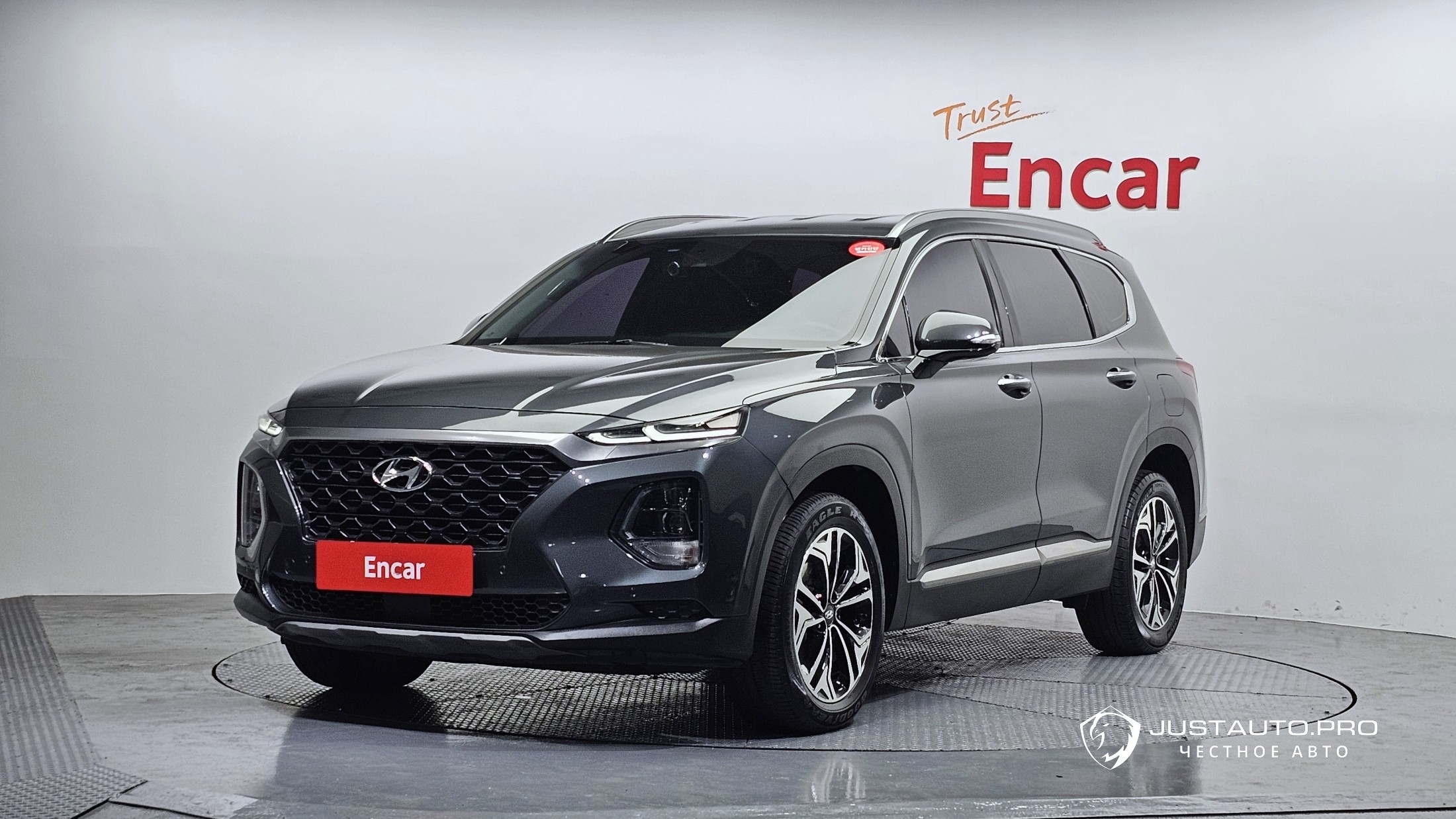 Автомобиль Hyundai Santafe