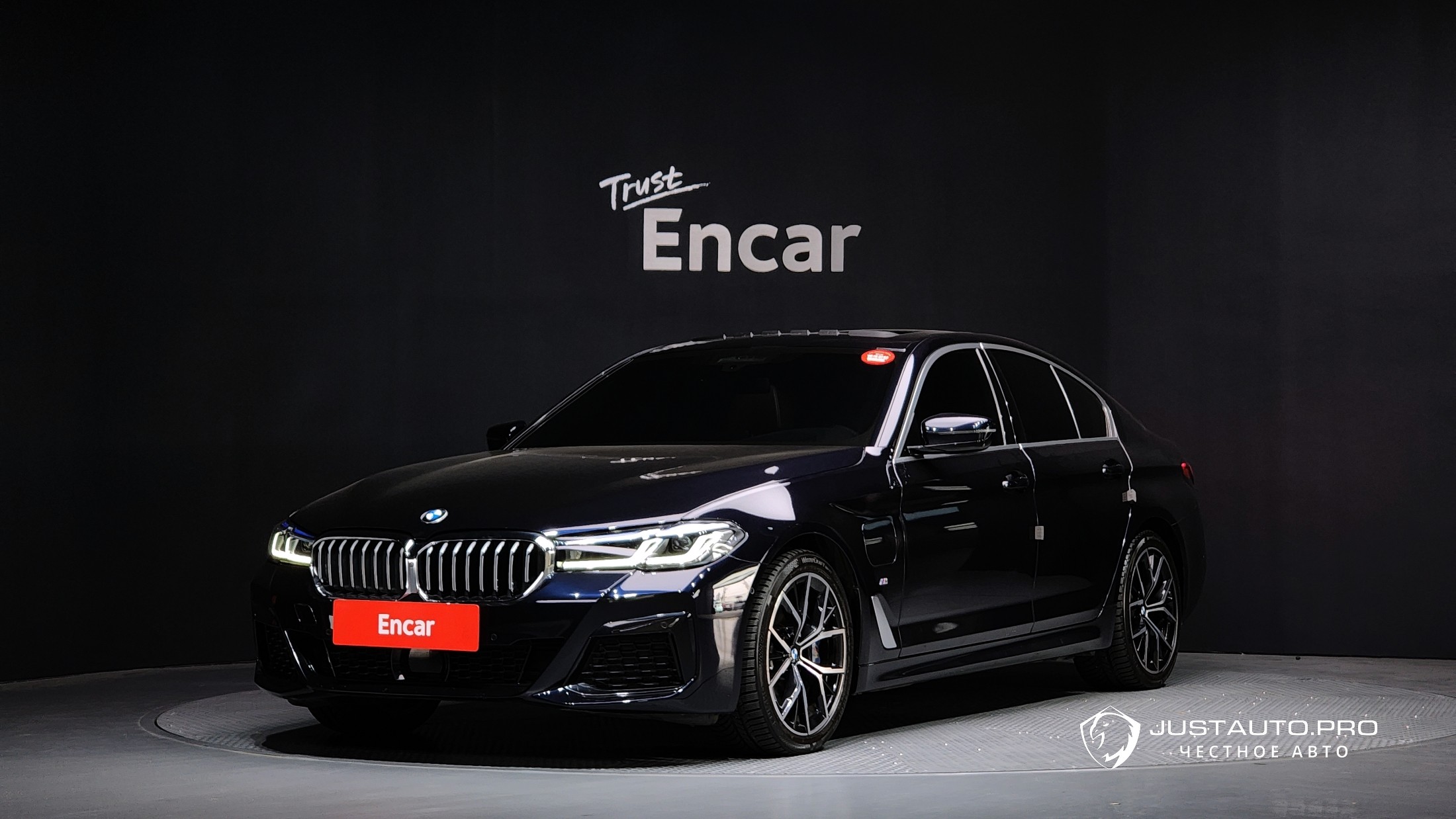 Автомобиль BMW 5-Series
