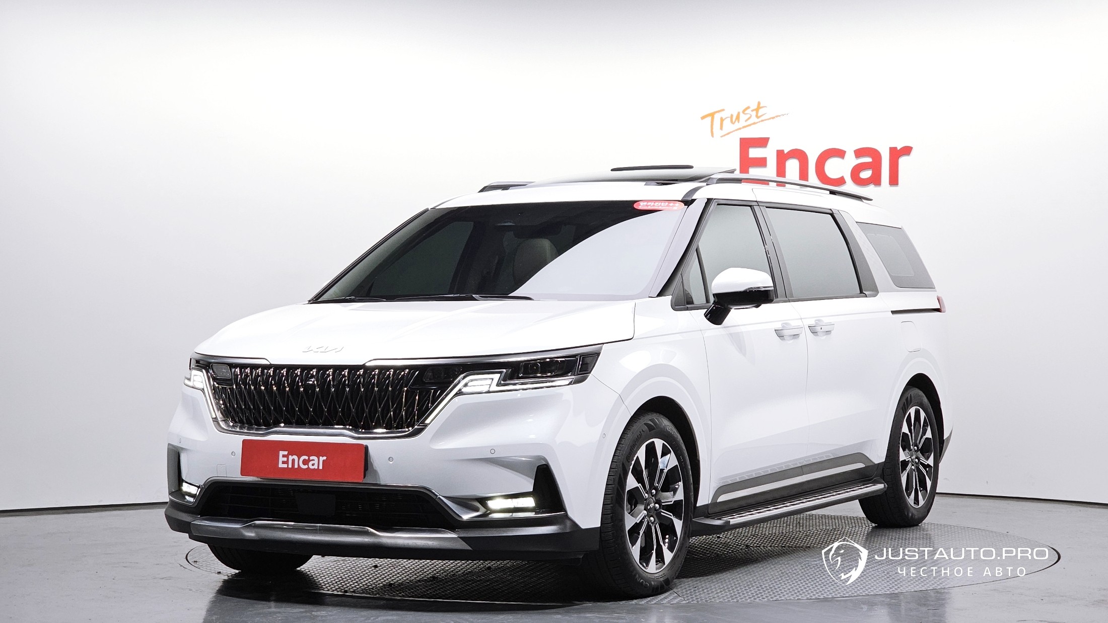 Автомобиль Kia Canival