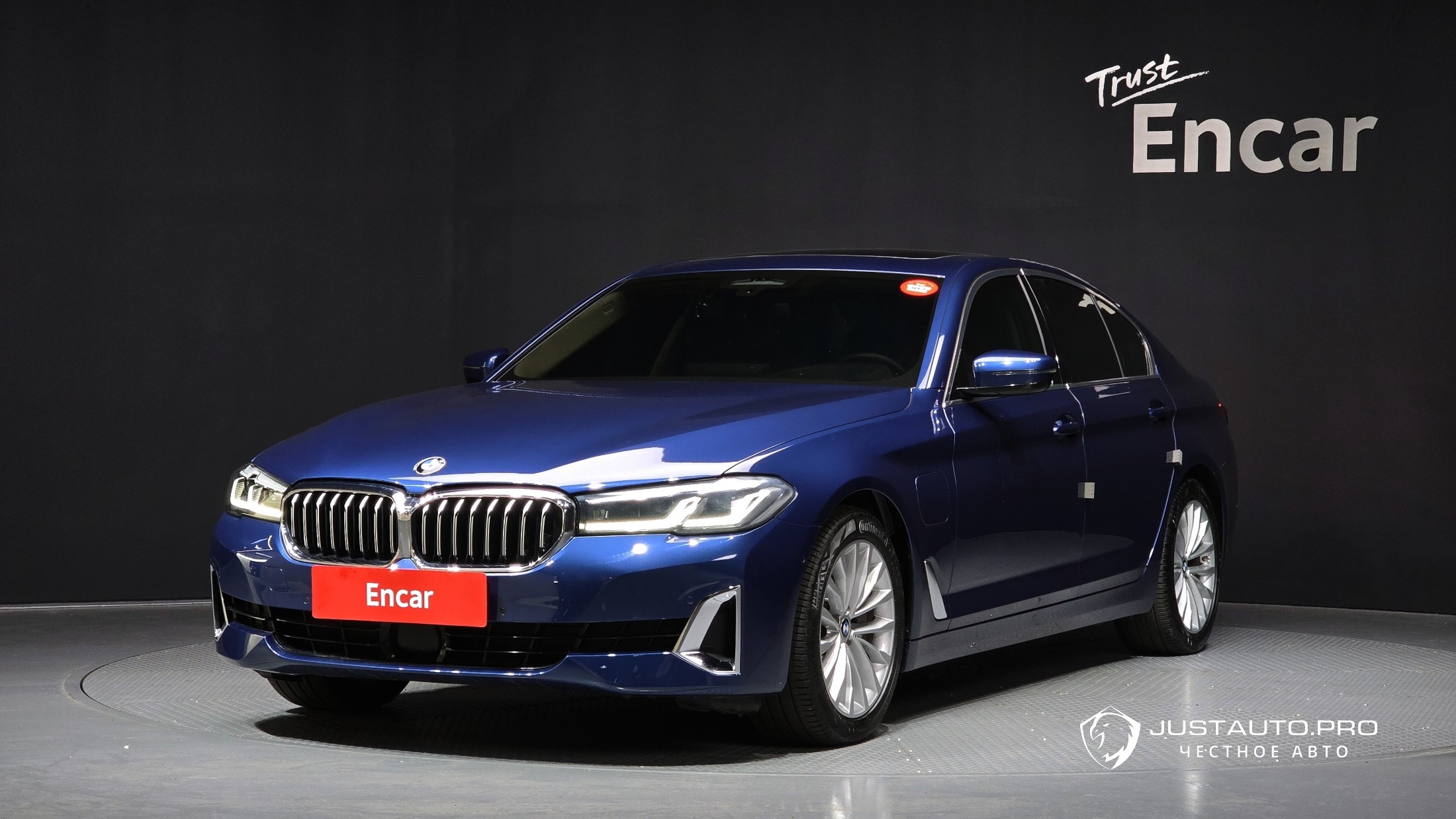 Автомобиль BMW 5-Series