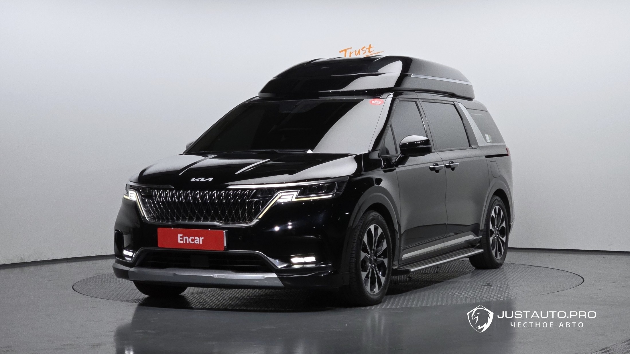 Автомобиль Kia Canival