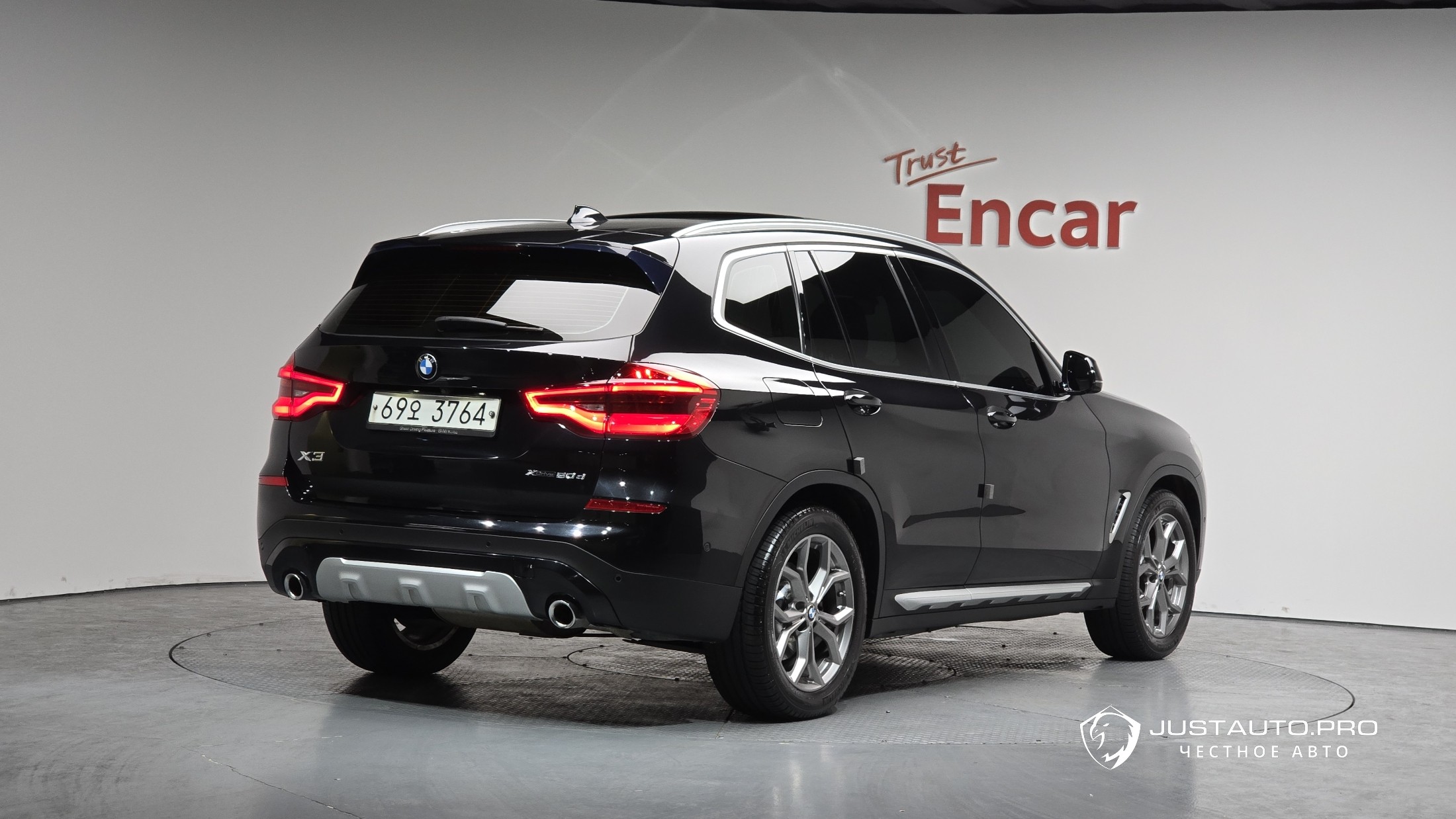 Автомобиль BMW X3