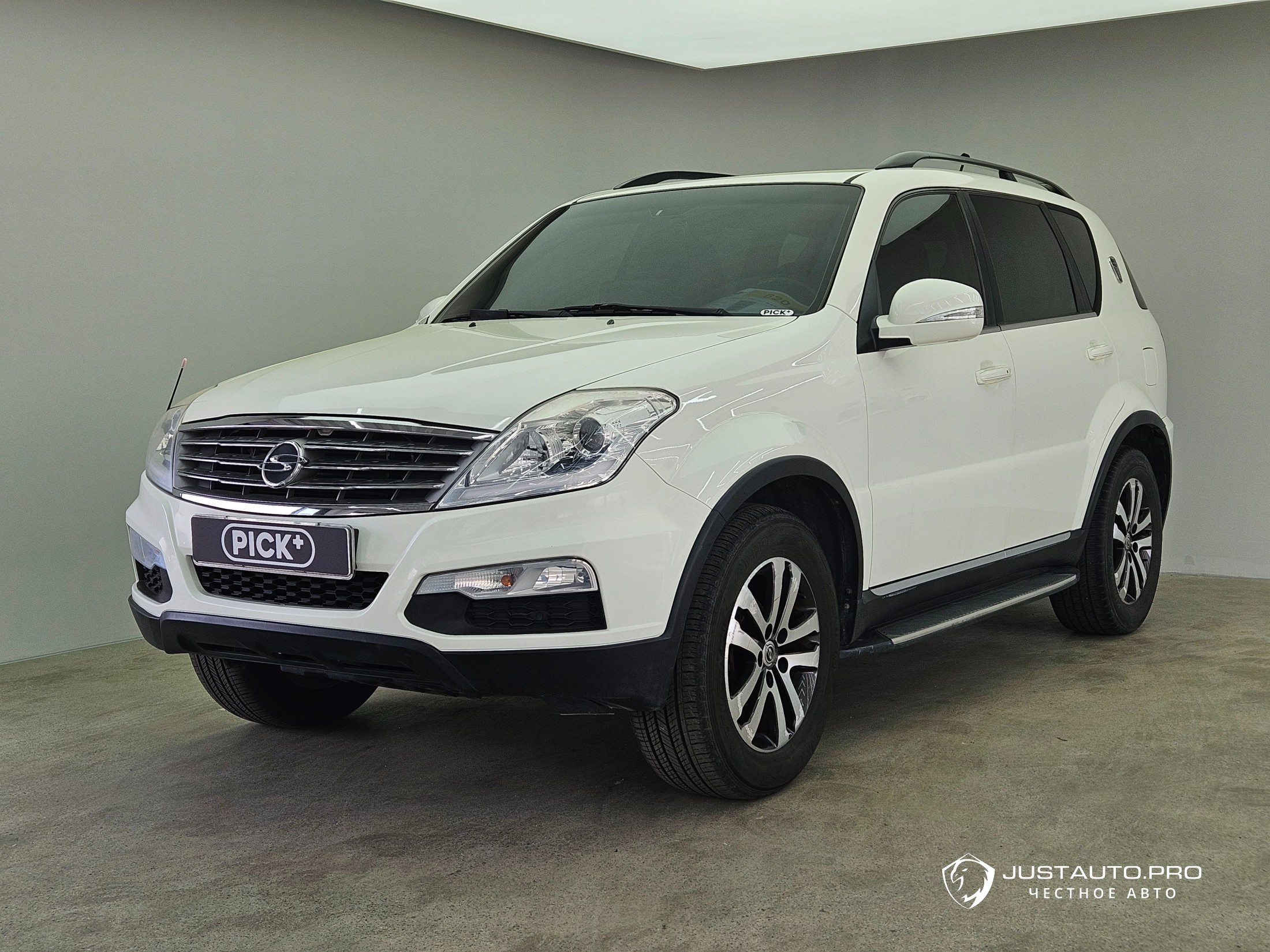 Автомобиль KG_Mobility_Ssangyong Rexton