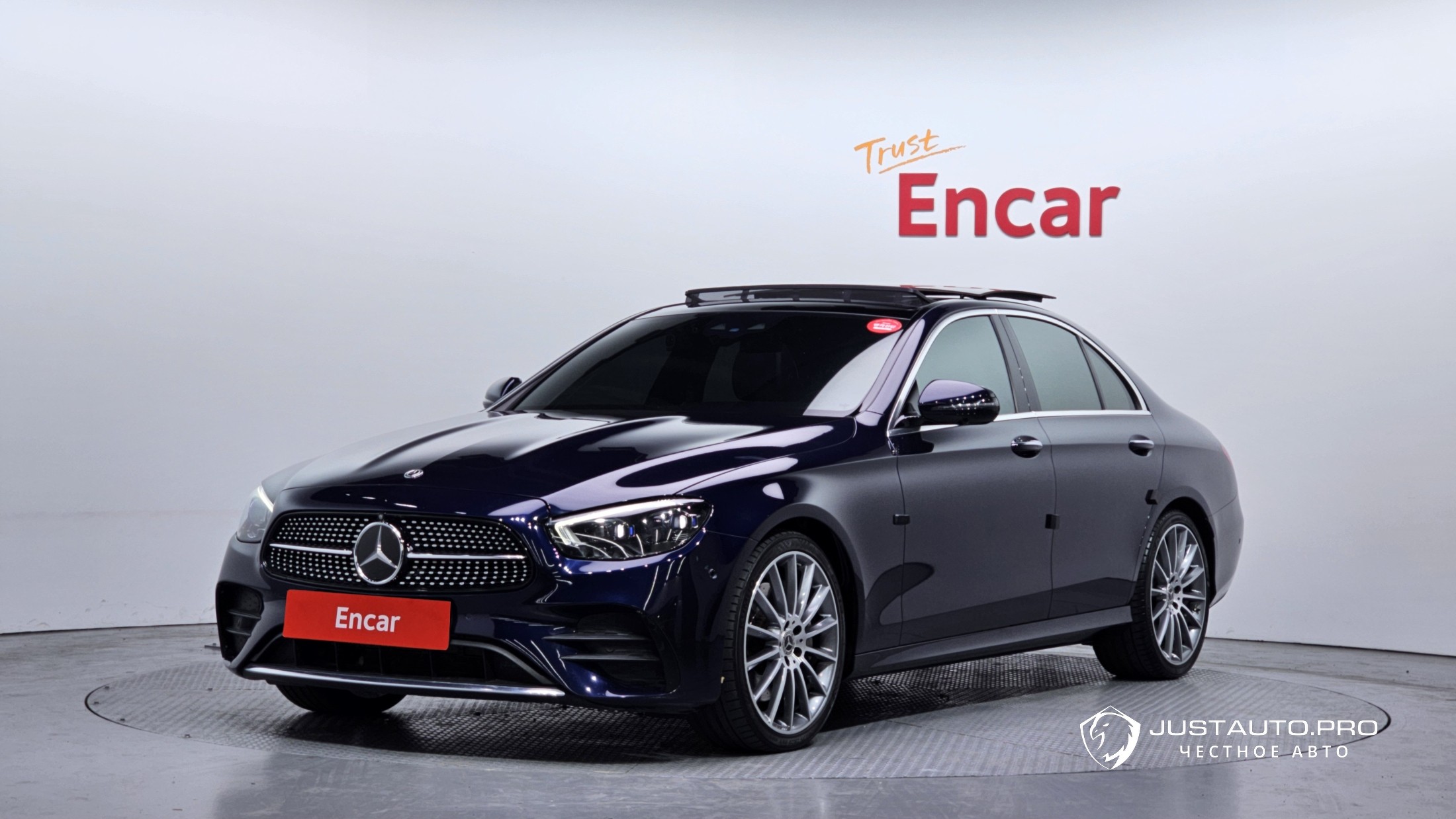 Автомобиль Mercedes-Benz E-Class