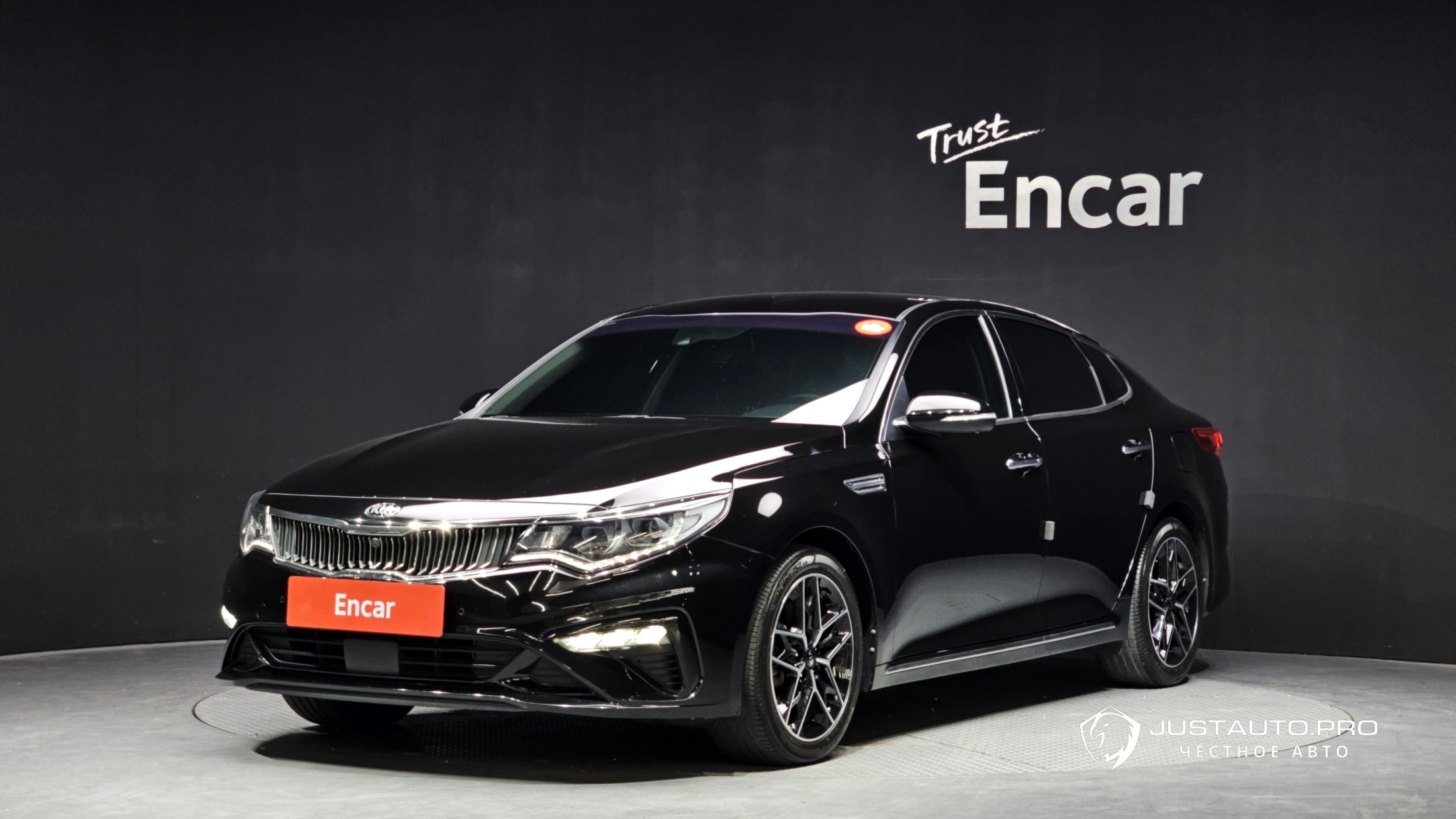 Автомобиль Kia K5