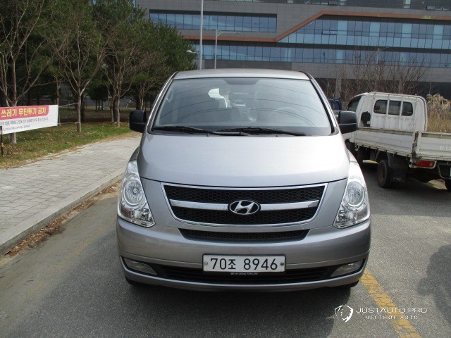 Автомобиль Hyundai Starex