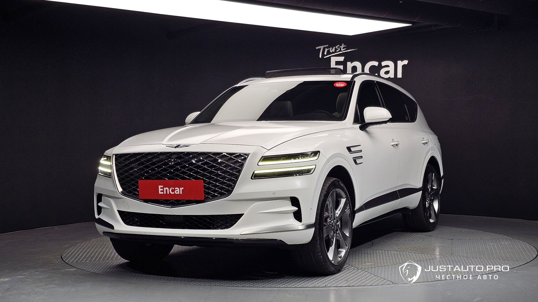 Автомобиль Genesis GV80