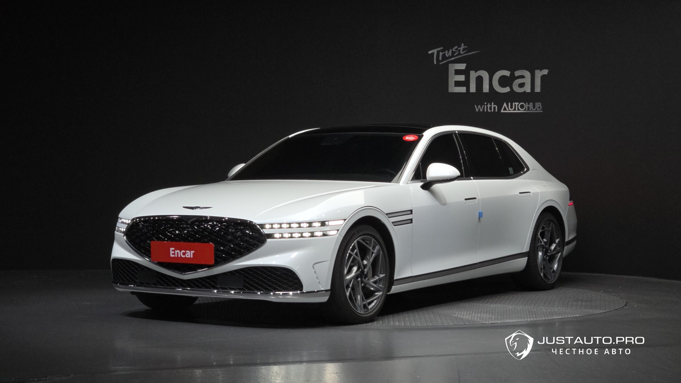 Автомобиль Genesis G90