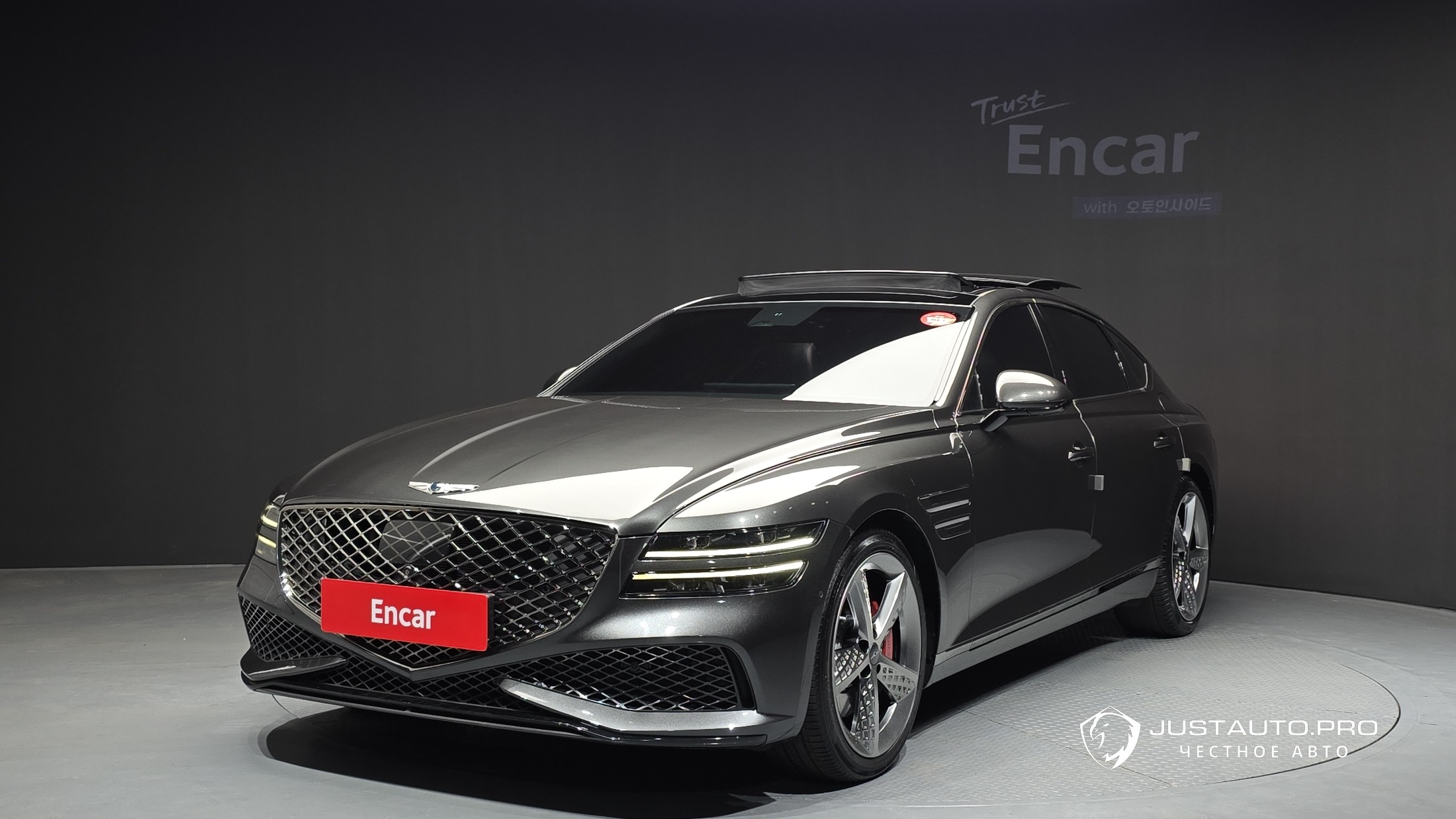 Автомобиль Genesis G80