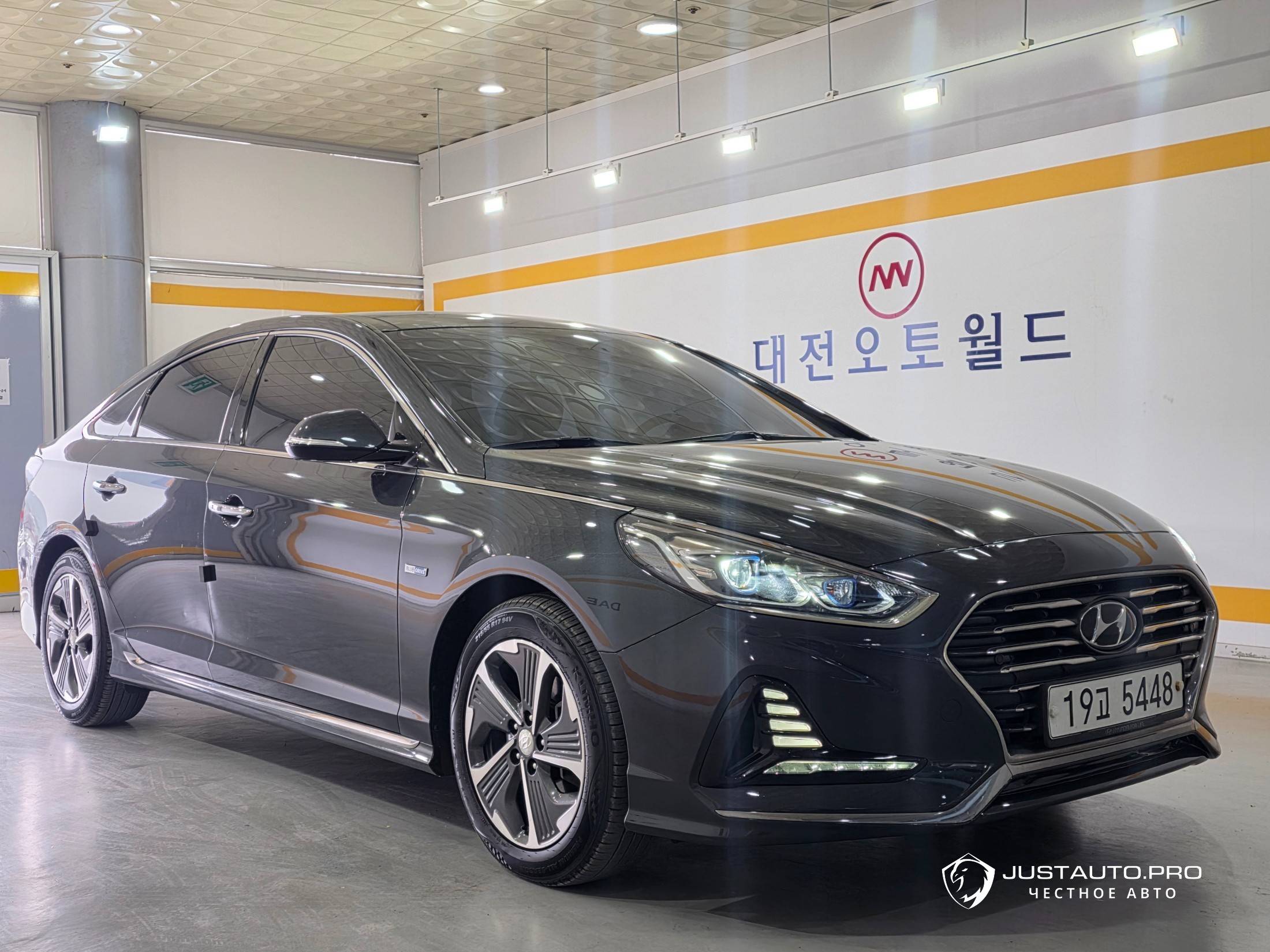 Автомобиль Hyundai Sonata