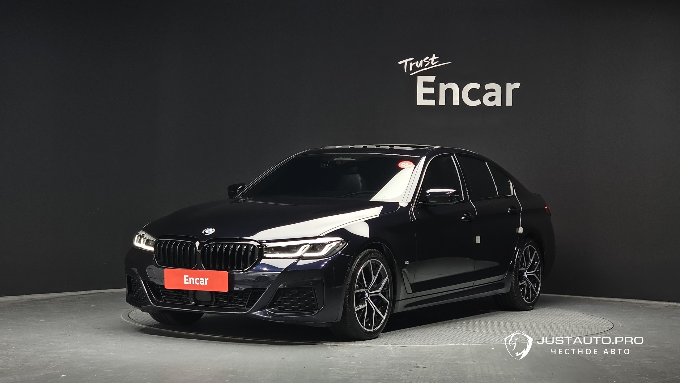 Автомобиль BMW 5-Series