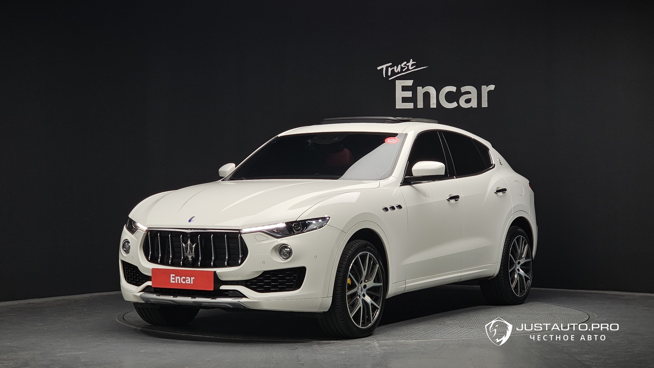 Автомобиль Maserati Levante