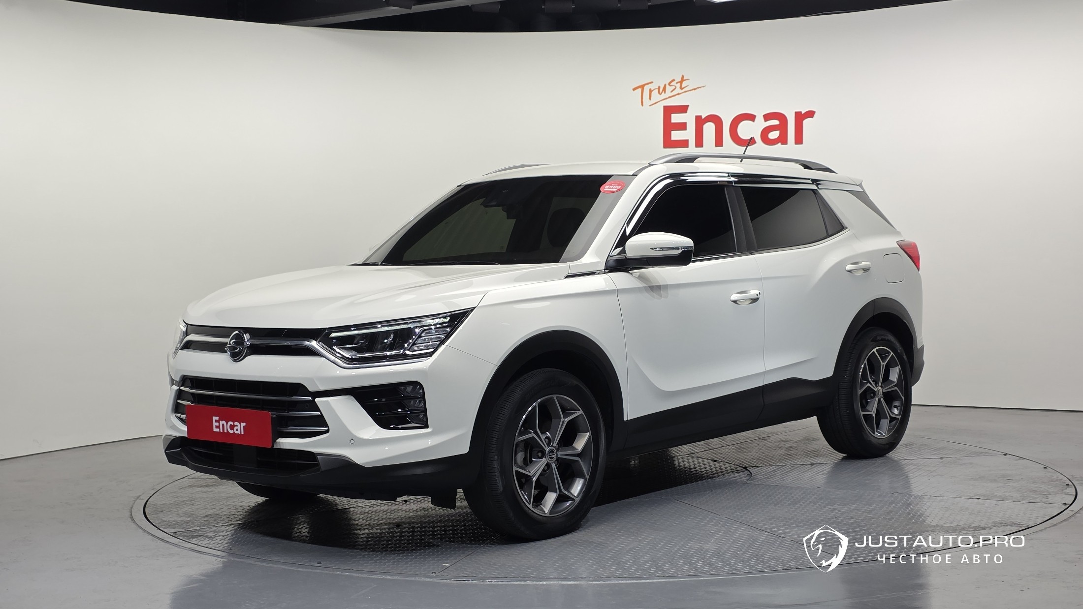 Автомобиль KG_Mobility_Ssangyong KORANDO